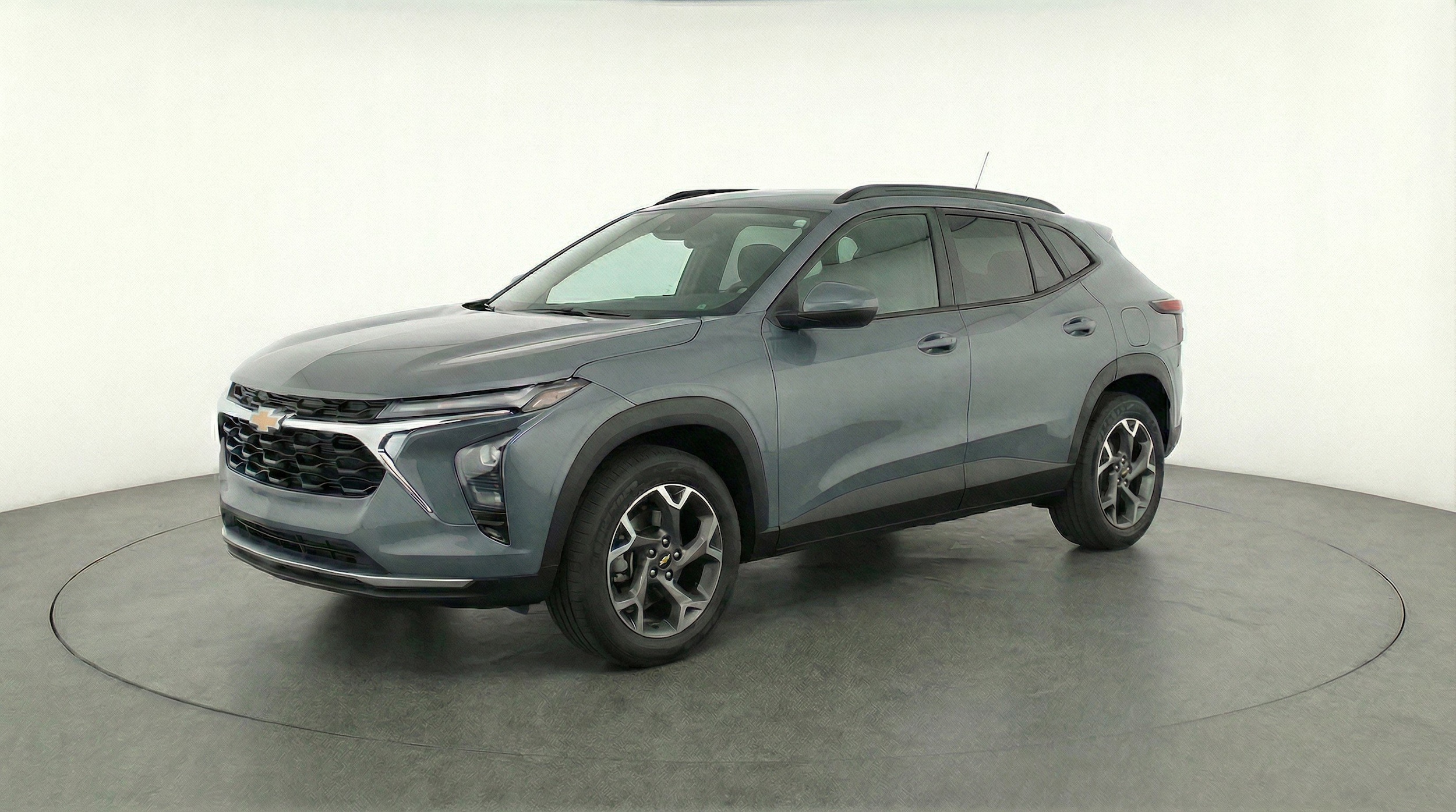 Thumbnail: 2025 Chevrolet Trax - 3