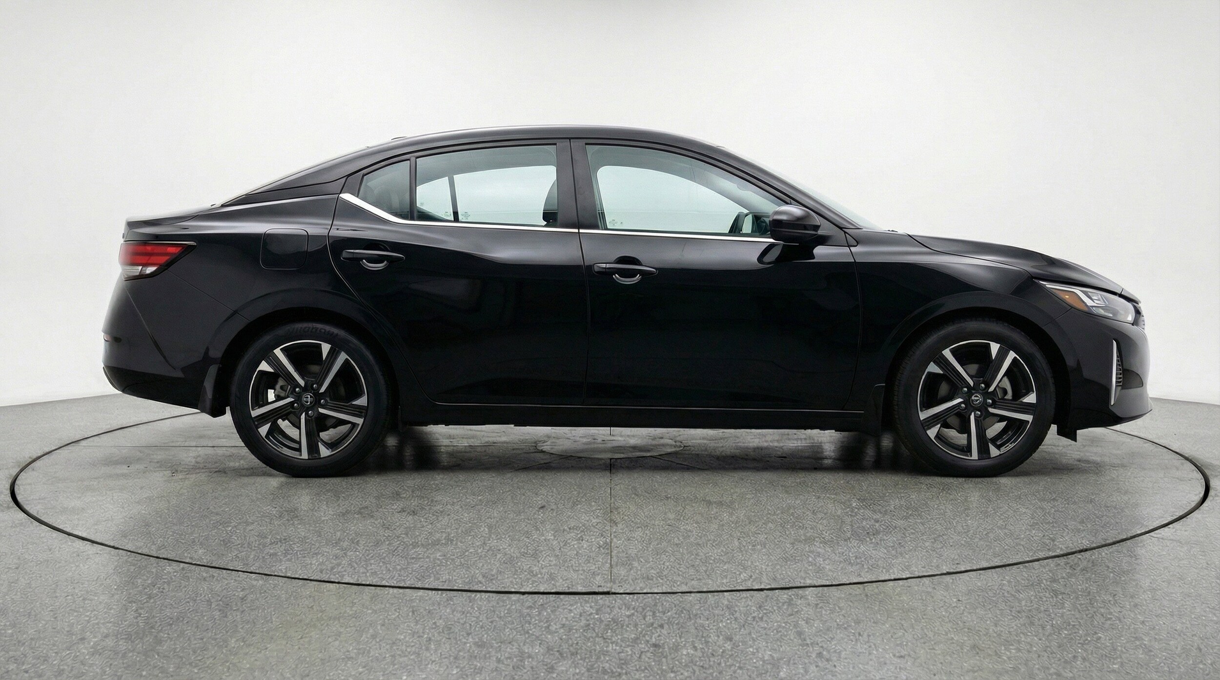 Thumbnail: 2025 Nissan Sentra - 11