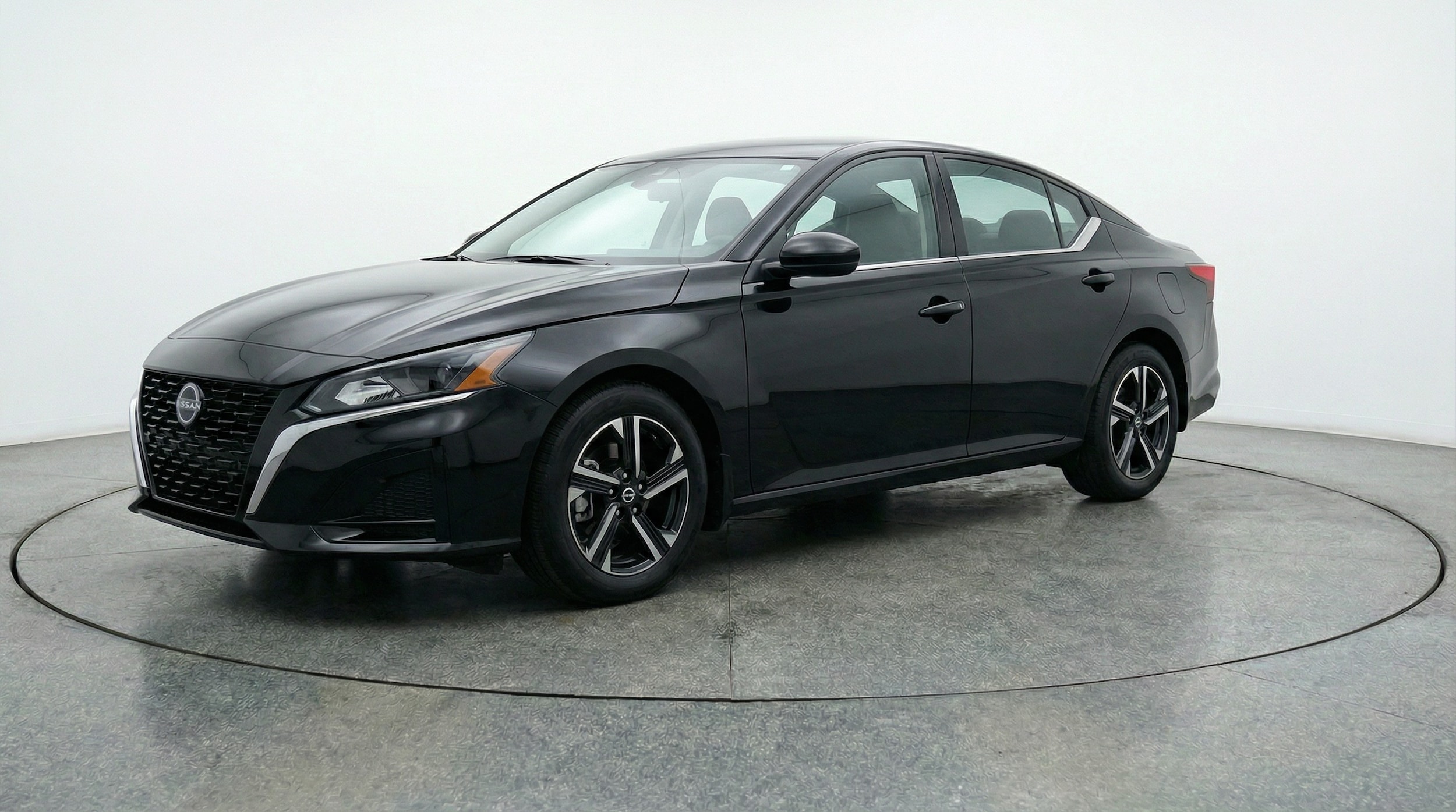 Thumbnail: 2025 Nissan Altima - 3