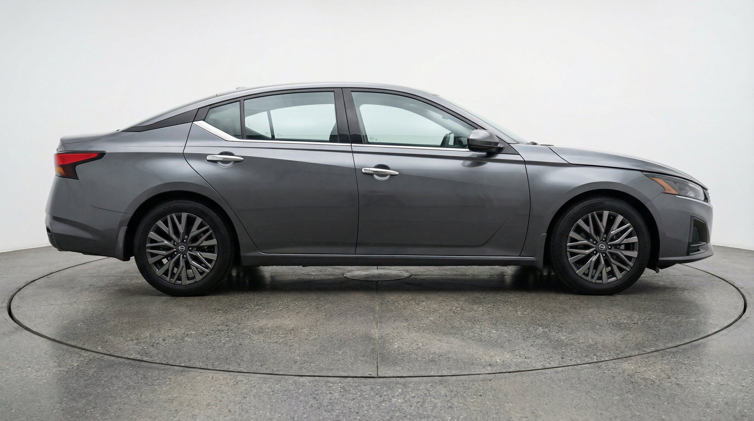 Thumbnail: 2025 Nissan Altima - 11