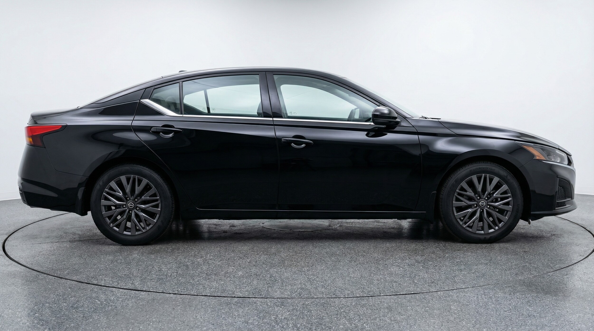 Thumbnail: 2025 Nissan Altima - 8