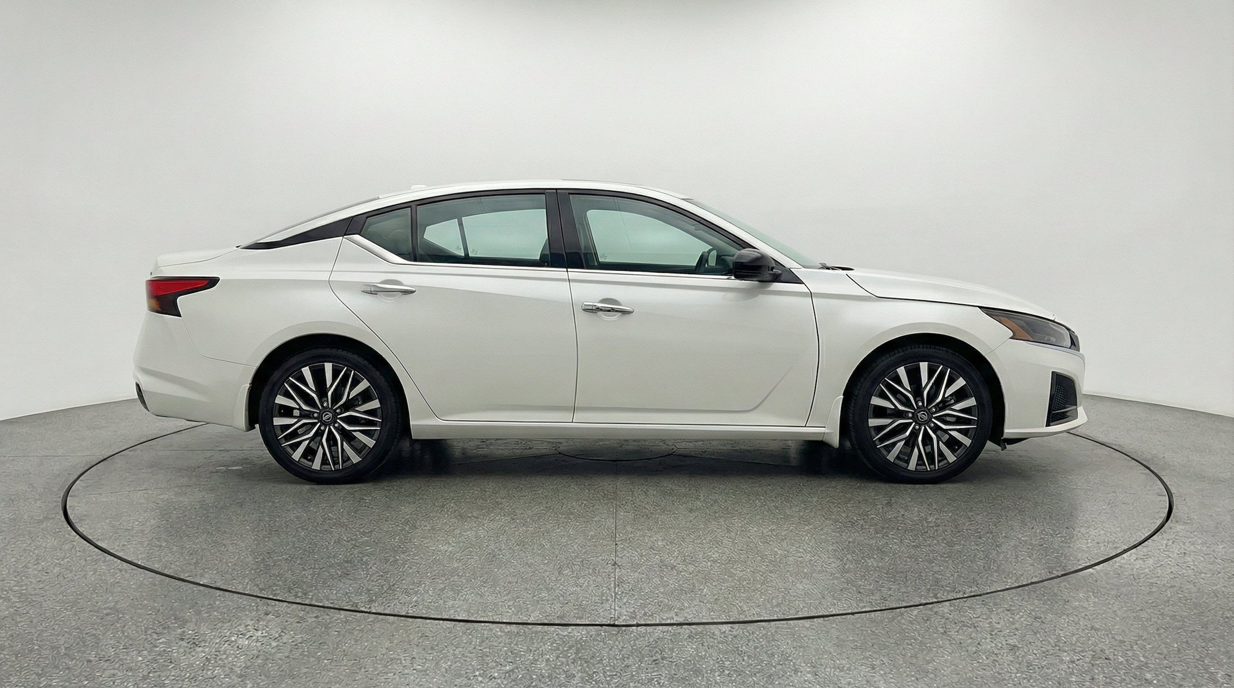 Thumbnail: 2025 Nissan Altima - 11