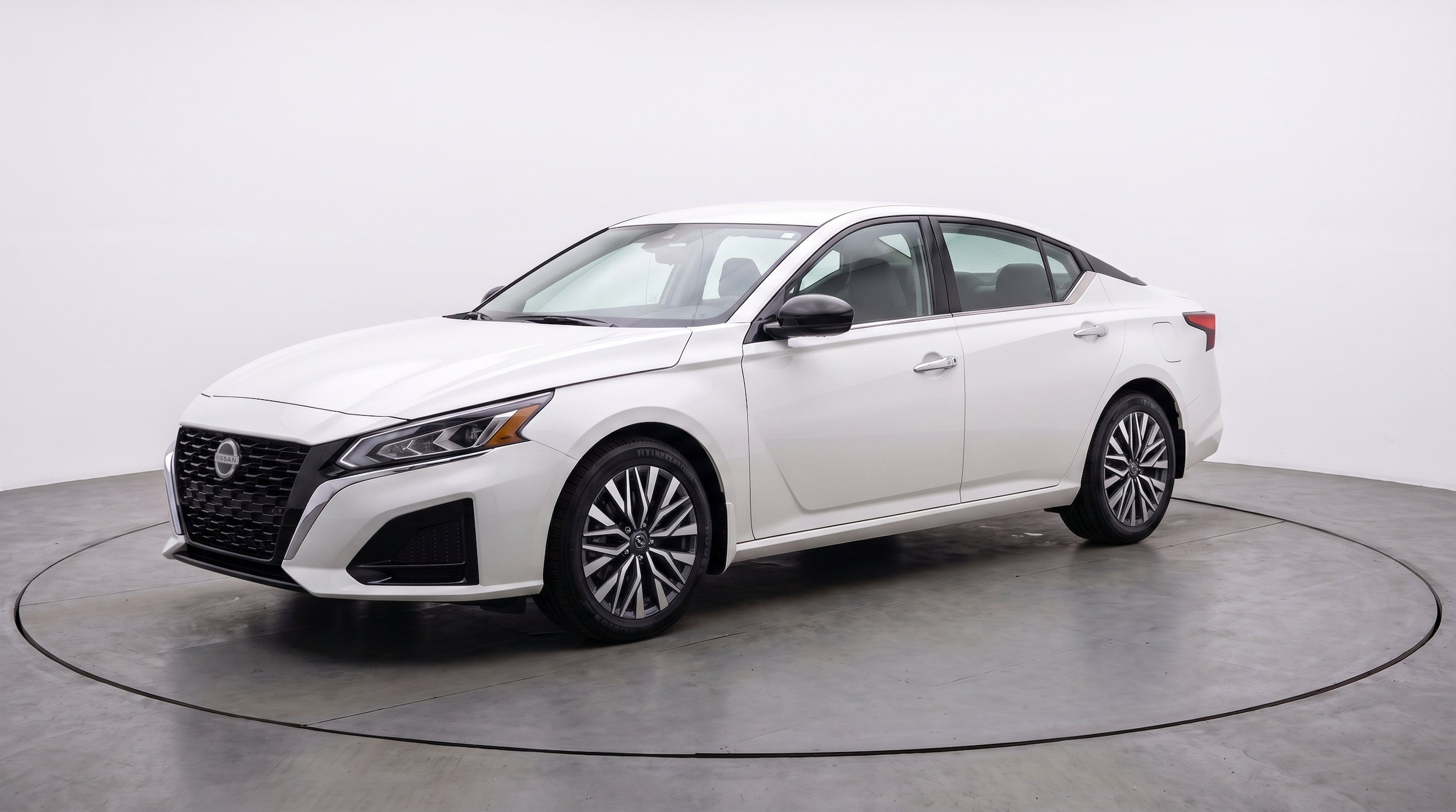 Thumbnail: 2025 Nissan Altima - 3