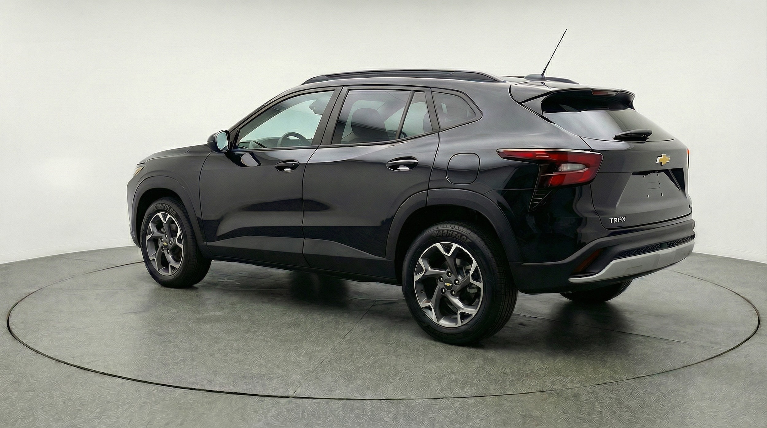 Thumbnail: 2025 Chevrolet Trax - 5