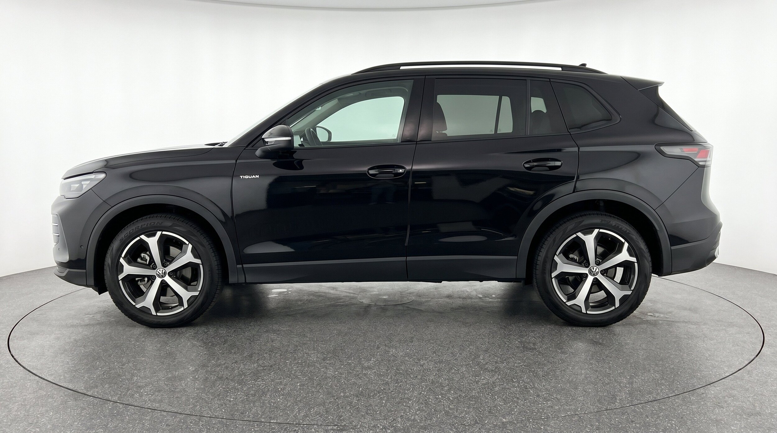Thumbnail: 2026 Volkswagen Tiguan - 5
