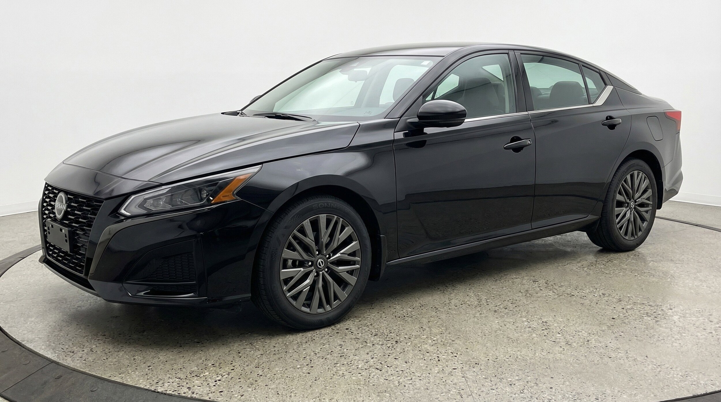 Thumbnail: 2025 Nissan Altima - 3