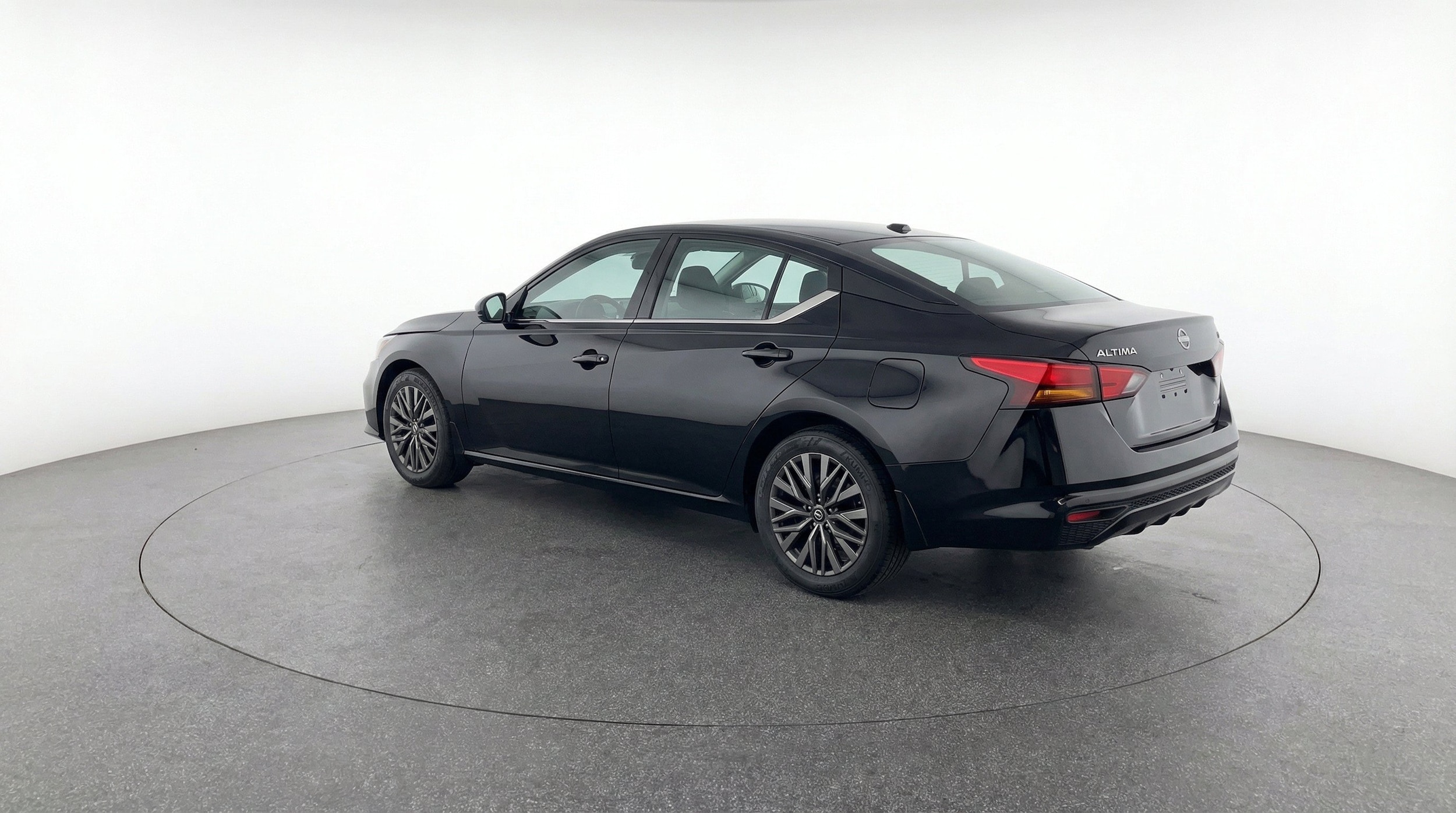 Thumbnail: 2025 Nissan Altima - 6