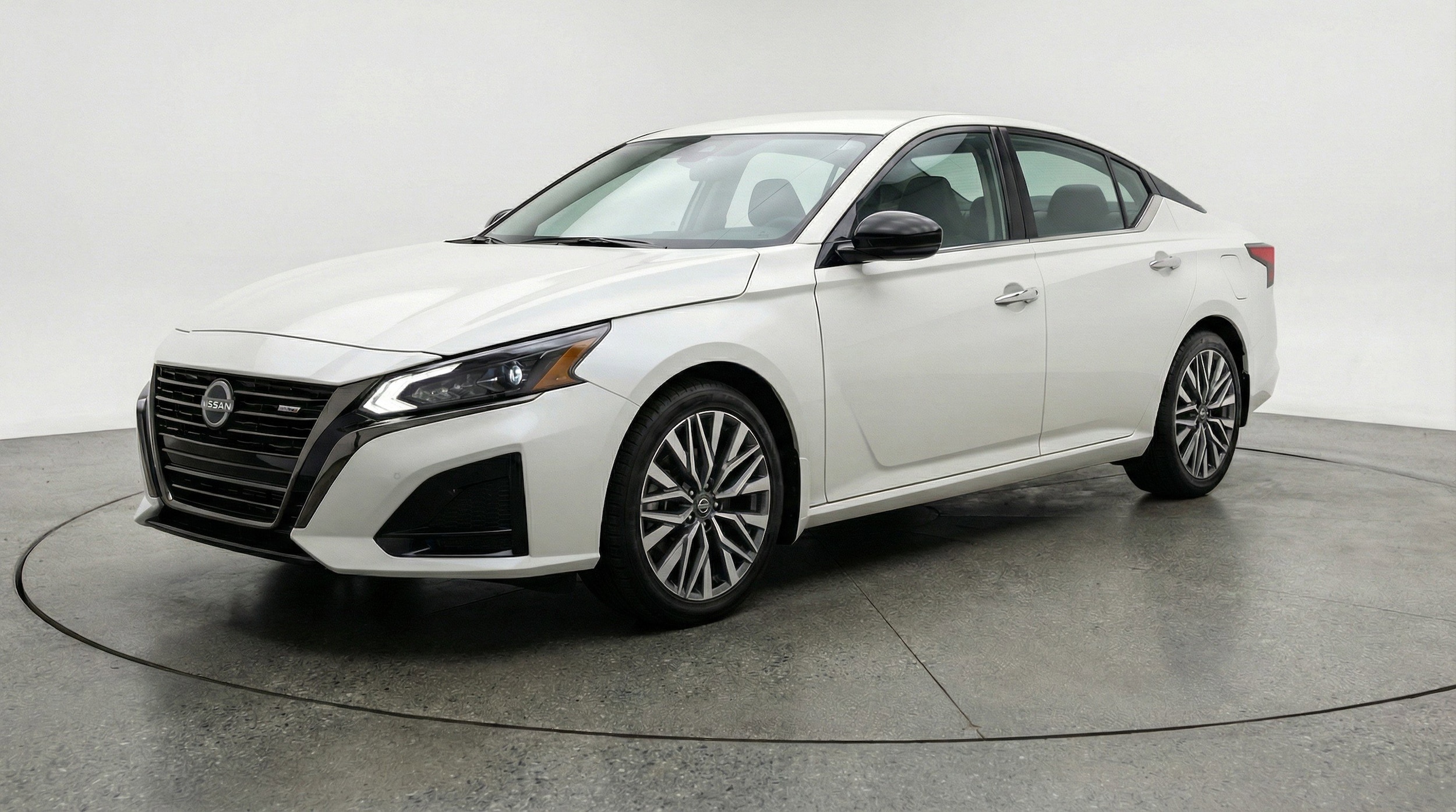 Thumbnail: 2025 Nissan Altima - 3