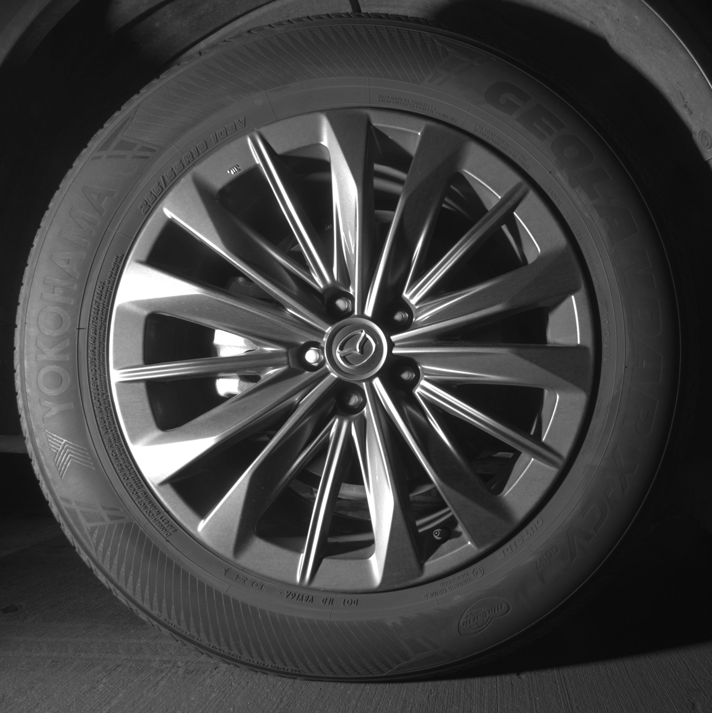 Thumbnail: 2025 Mazda CX-70 - 10