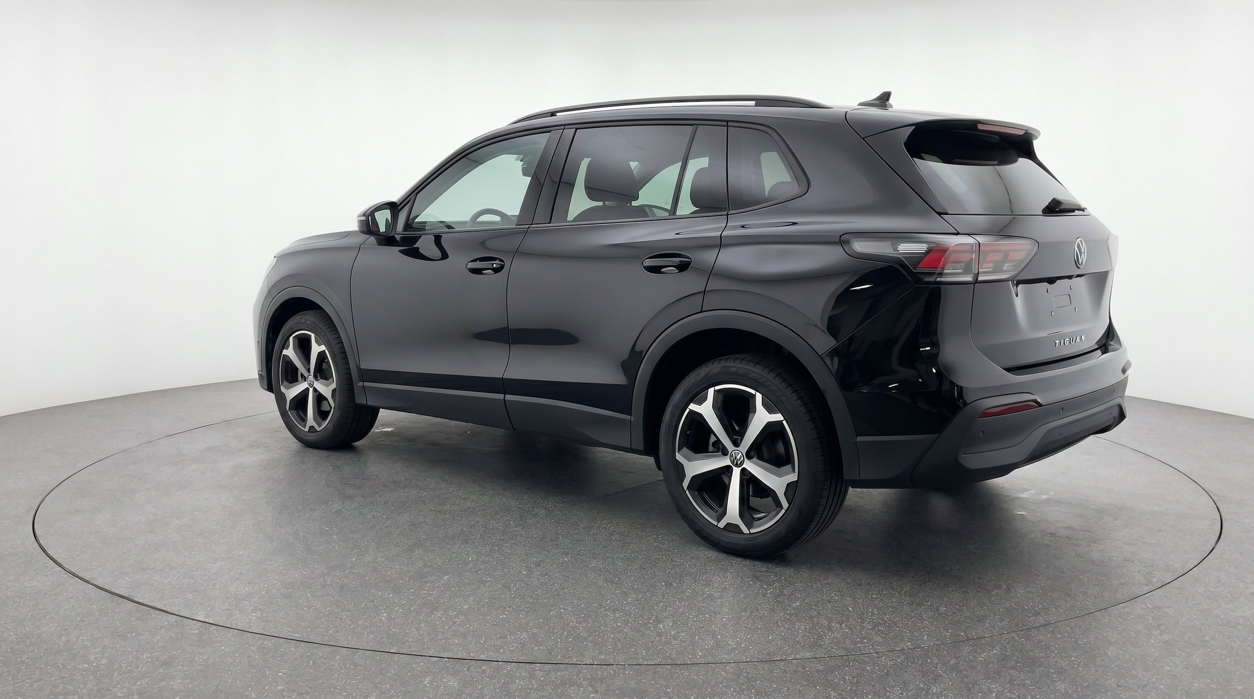 Thumbnail: 2026 Volkswagen Tiguan - 6