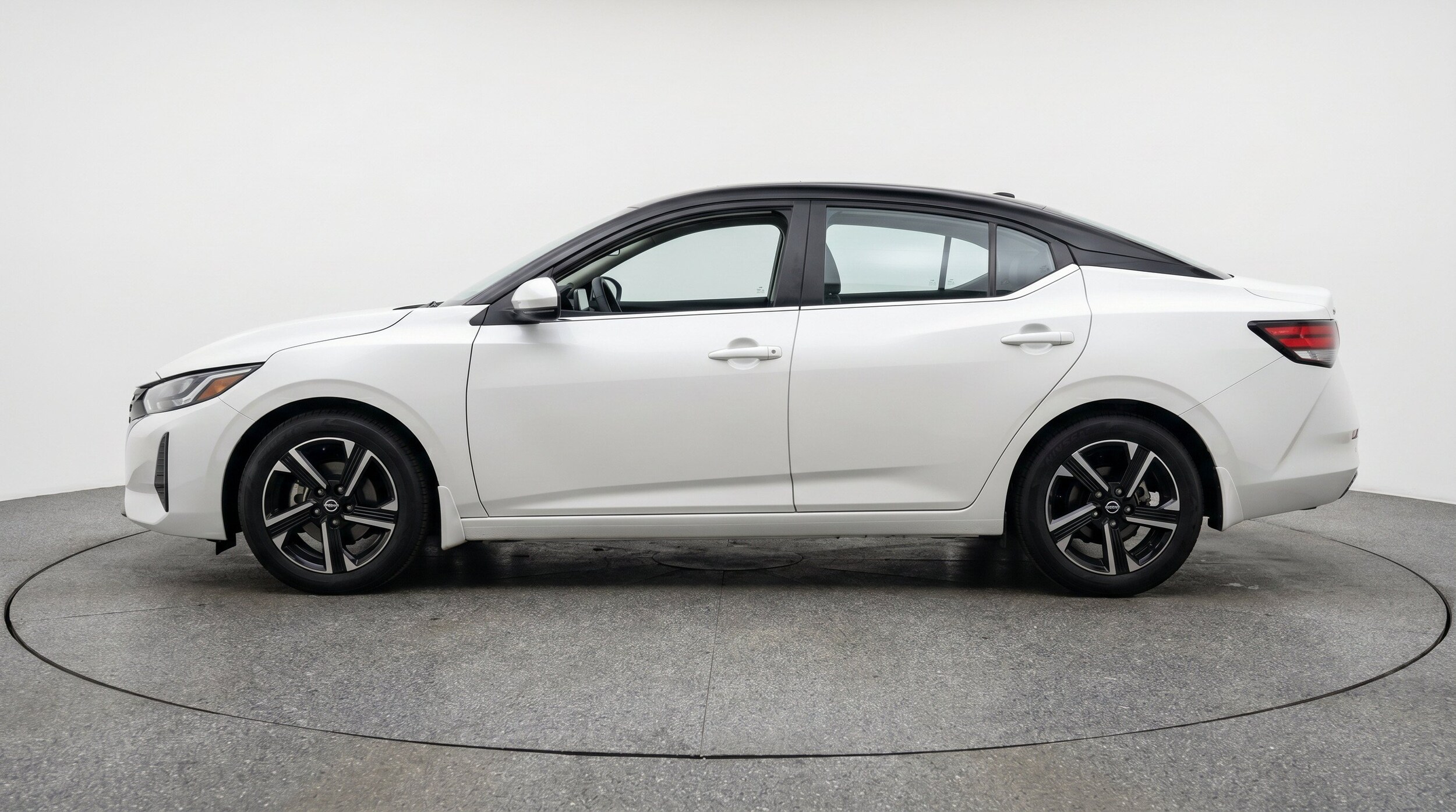 Thumbnail: 2025 Nissan Sentra - 5