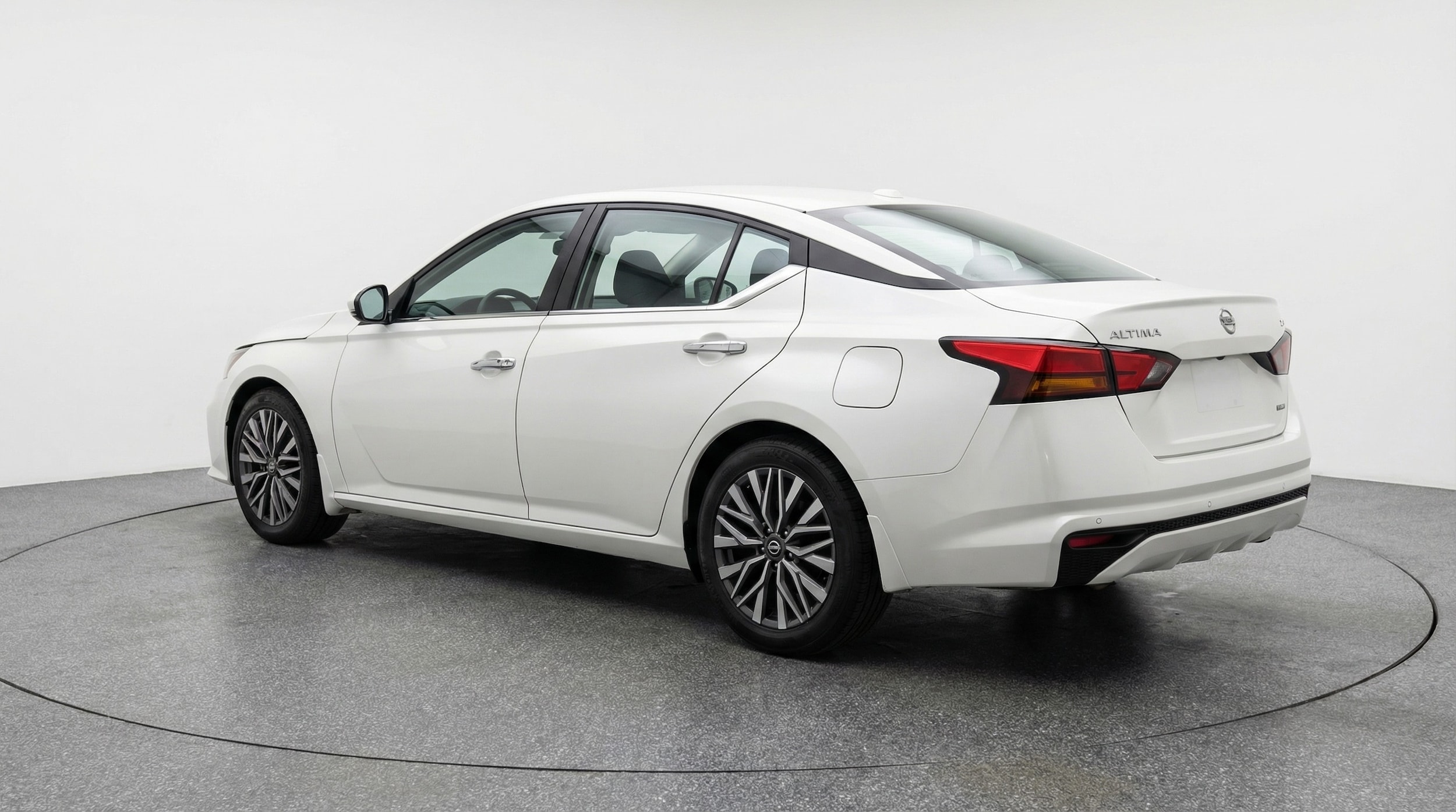 Thumbnail: 2025 Nissan Altima - 5