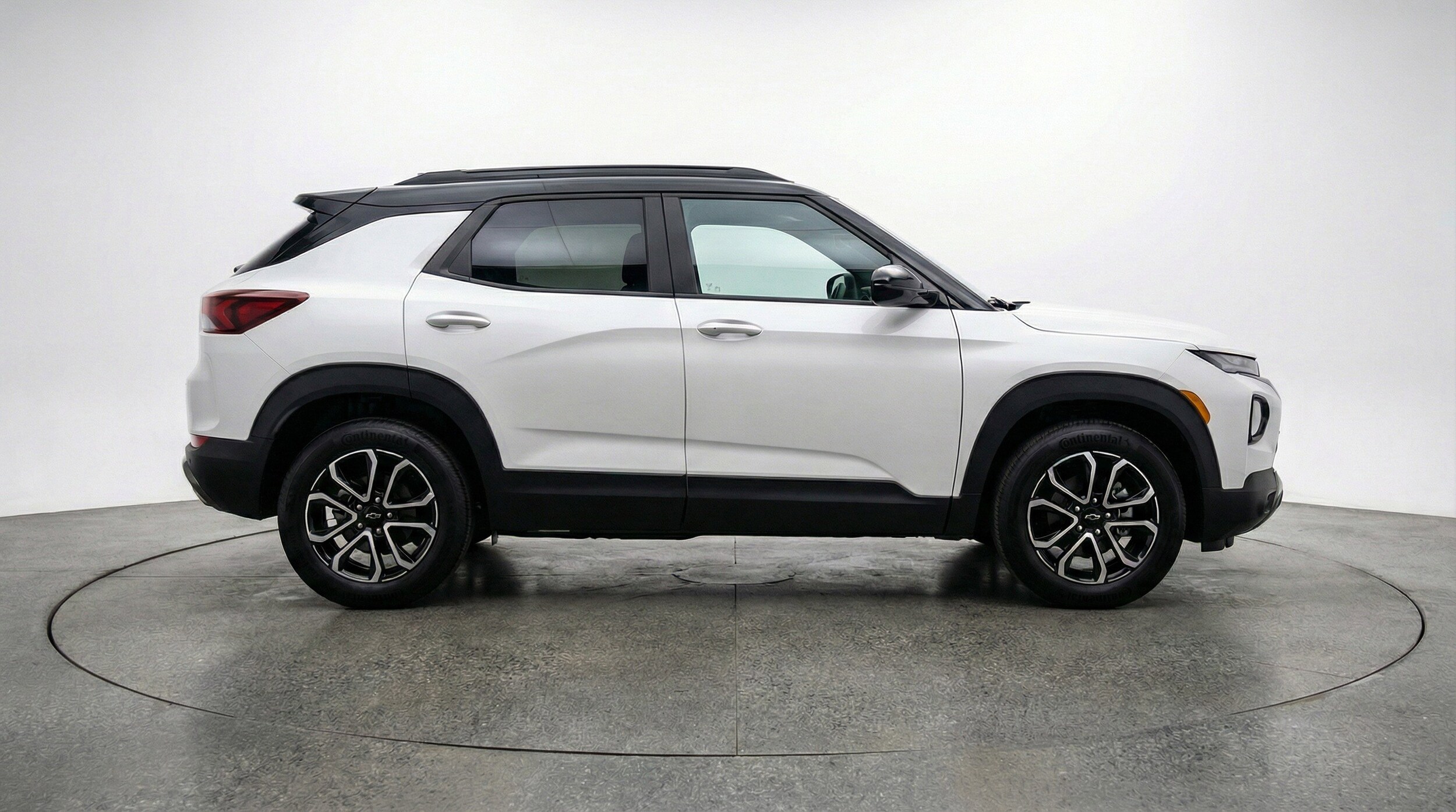 Thumbnail: 2025 Chevrolet TrailBlazer - 11