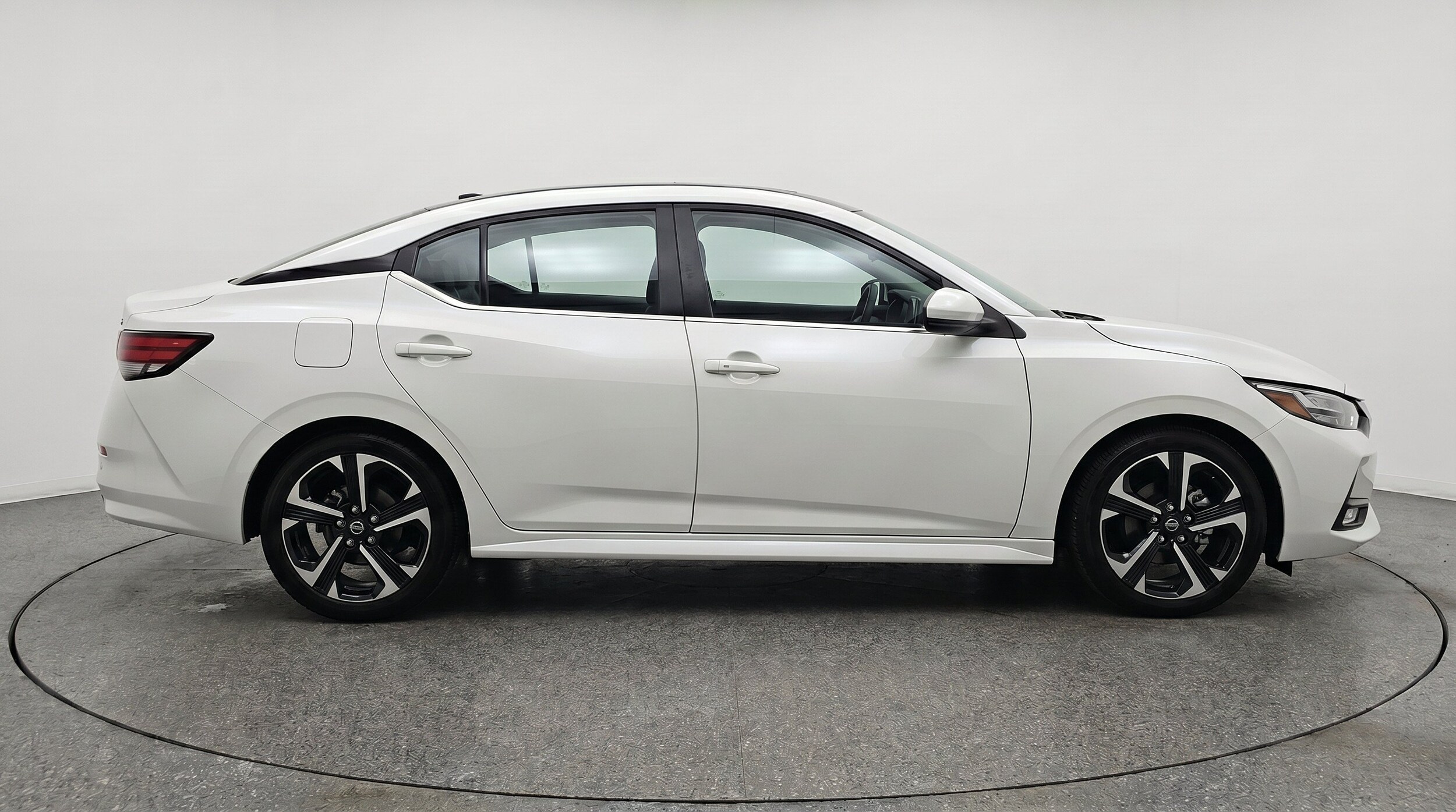 Thumbnail: 2025 Nissan Sentra - 11