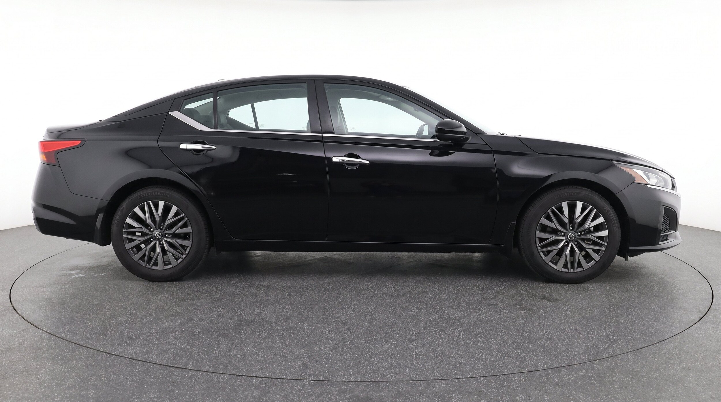 Thumbnail: 2025 Nissan Altima - 11