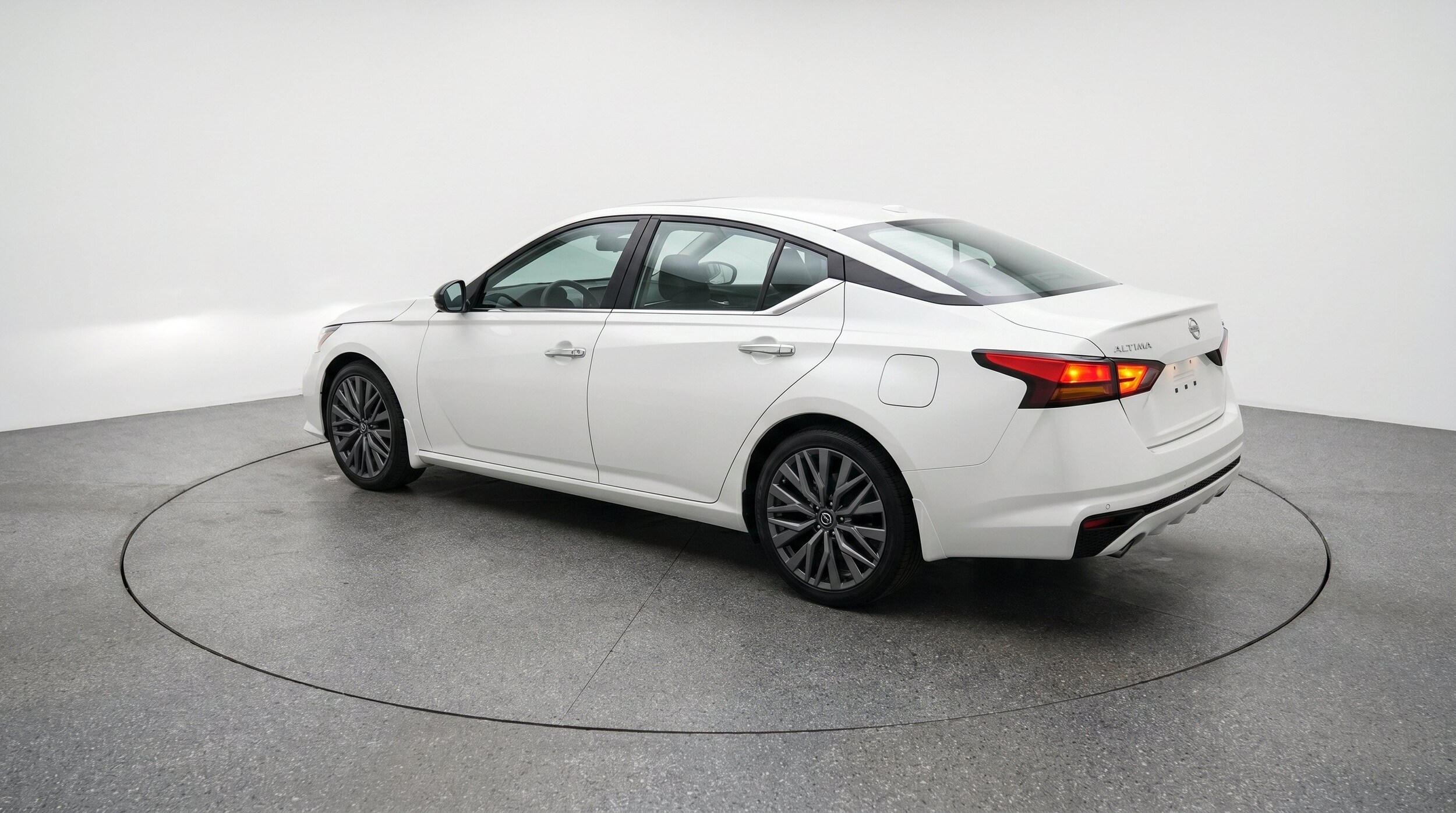 Thumbnail: 2025 Nissan Altima - 6