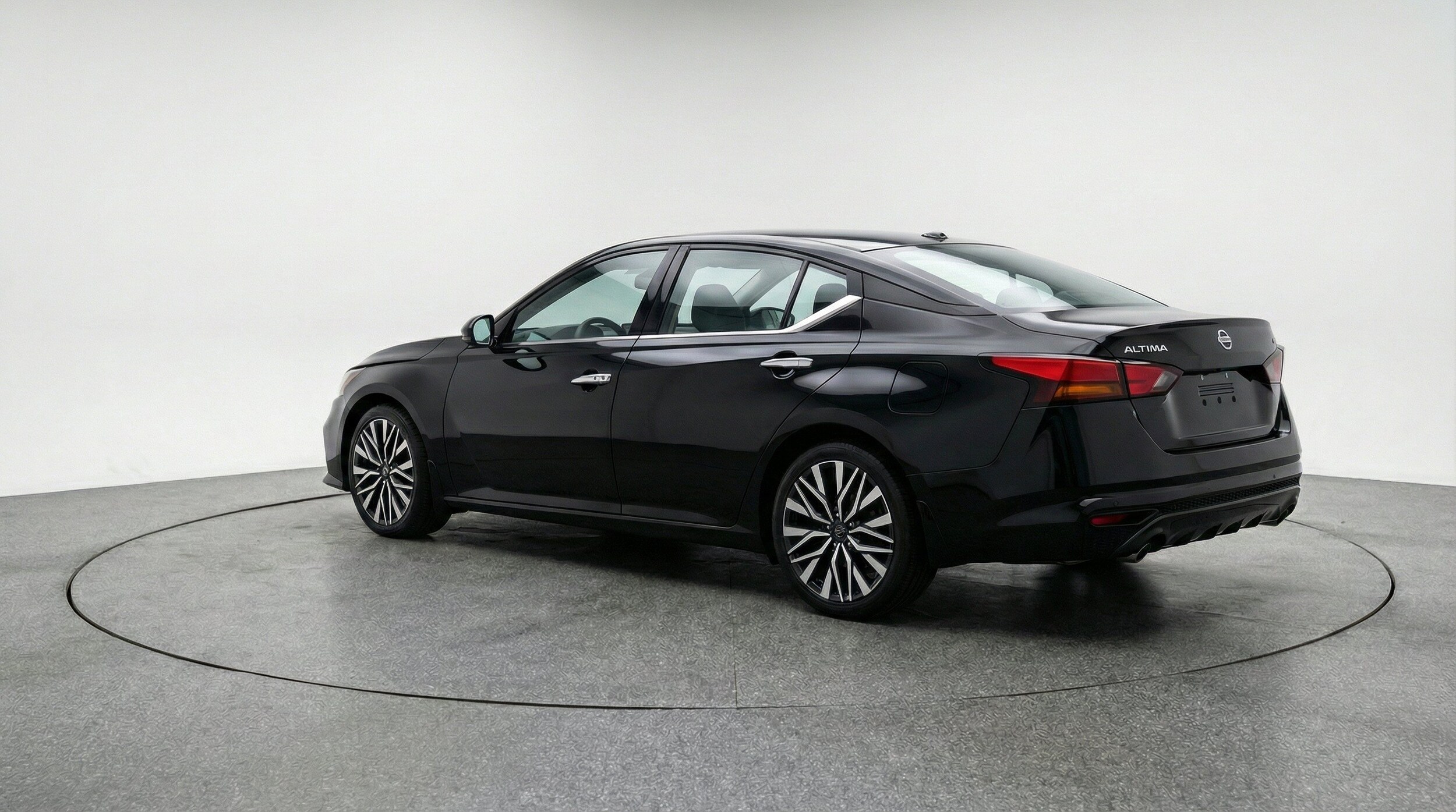 Thumbnail: 2025 Nissan Altima - 6