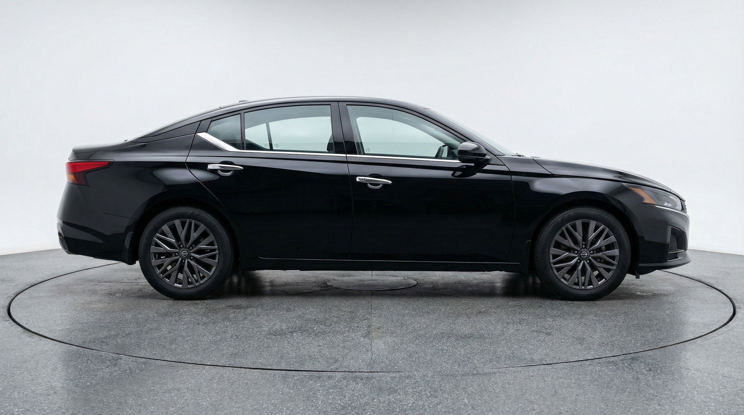 Thumbnail: 2025 Nissan Altima - 11