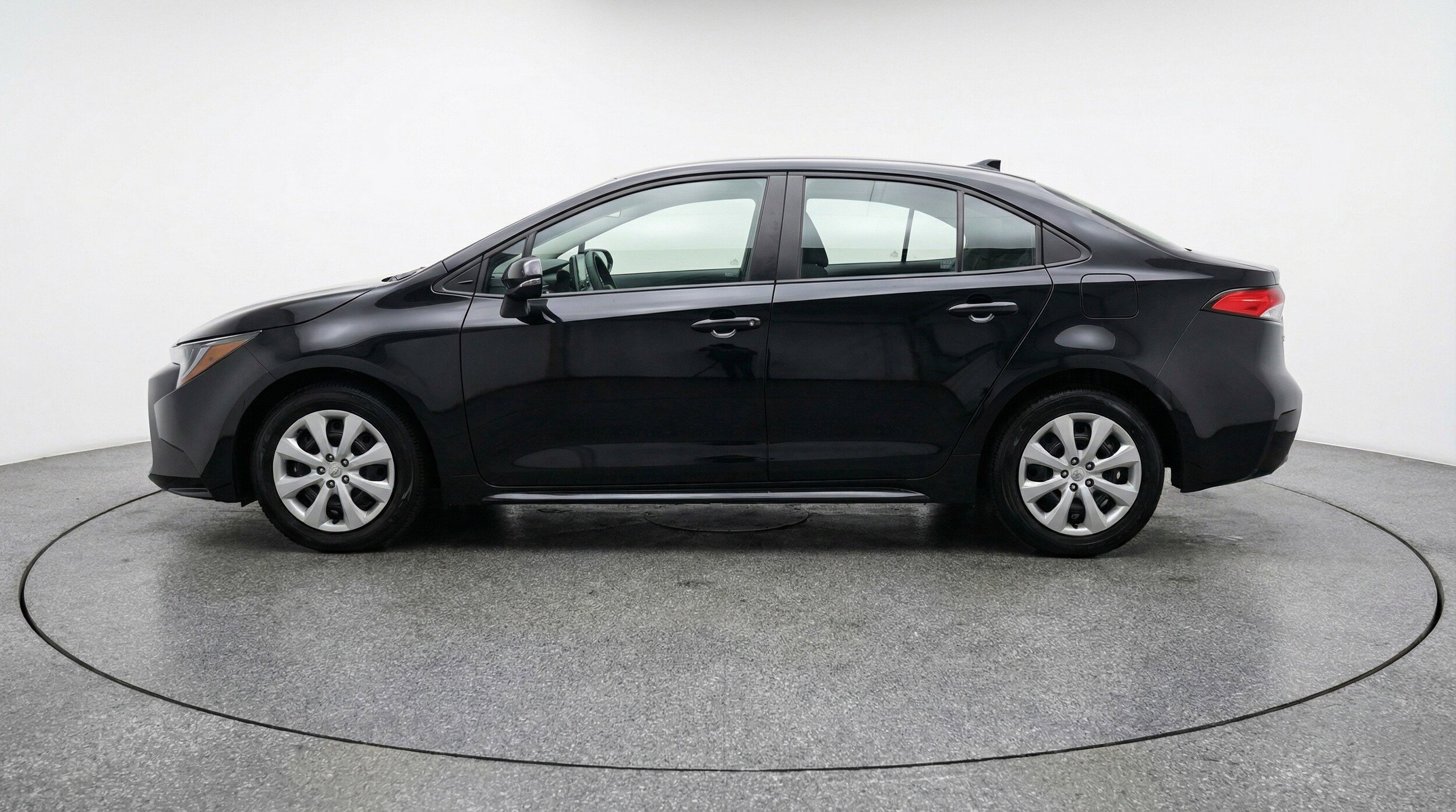 Thumbnail: 2025 Toyota Corolla - 5