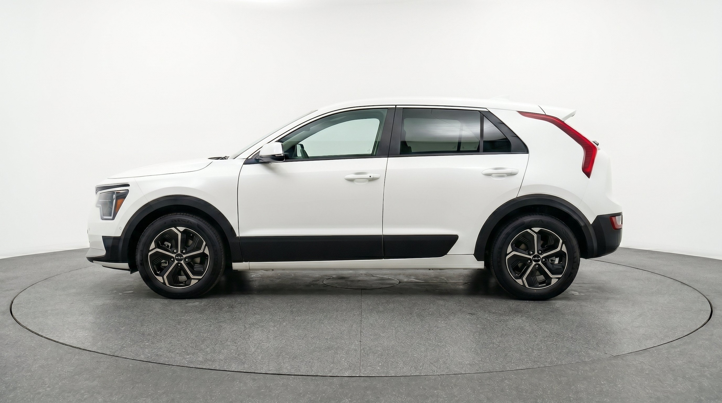 Thumbnail: 2026 Kia Niro - 5