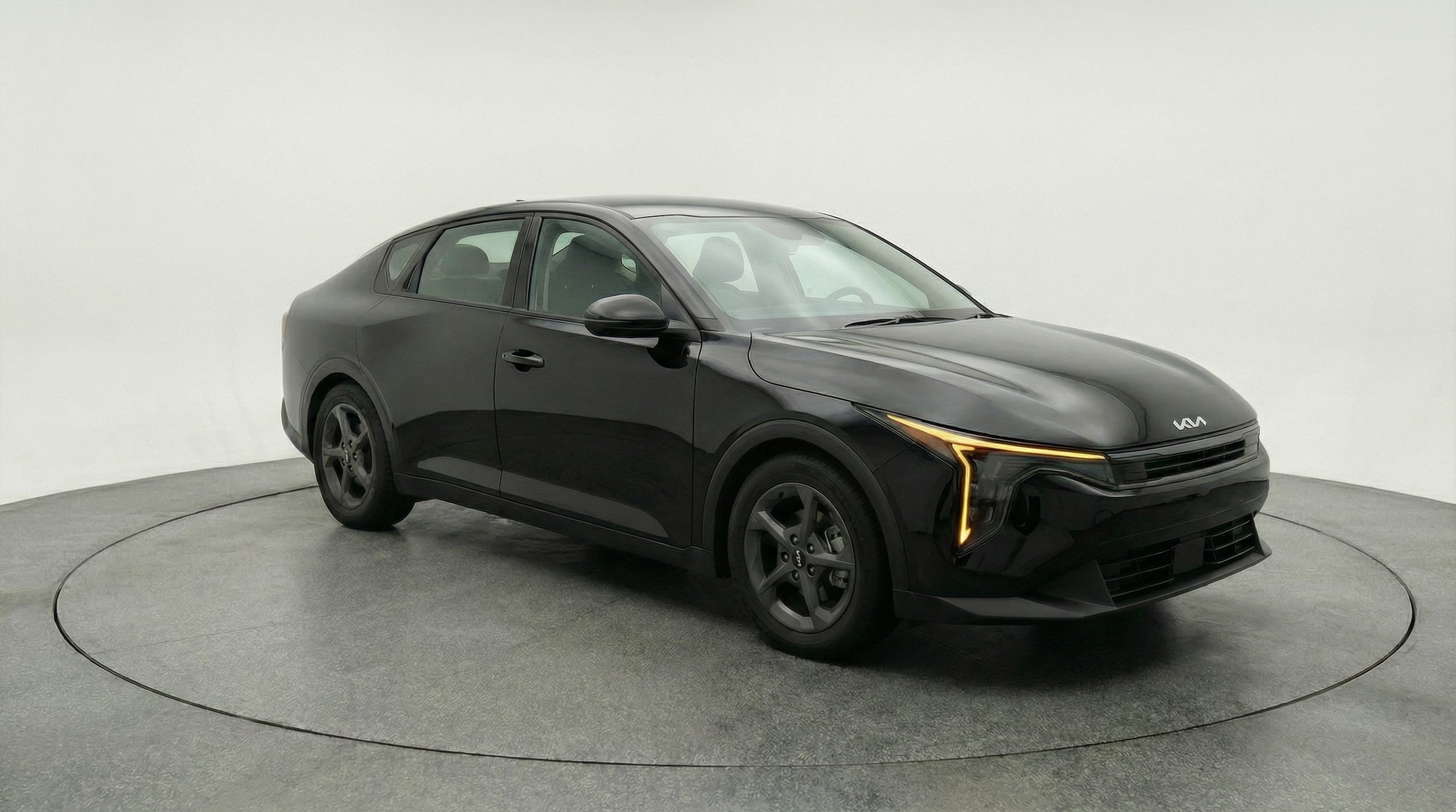 Thumbnail: 2025 Kia K4 - 1