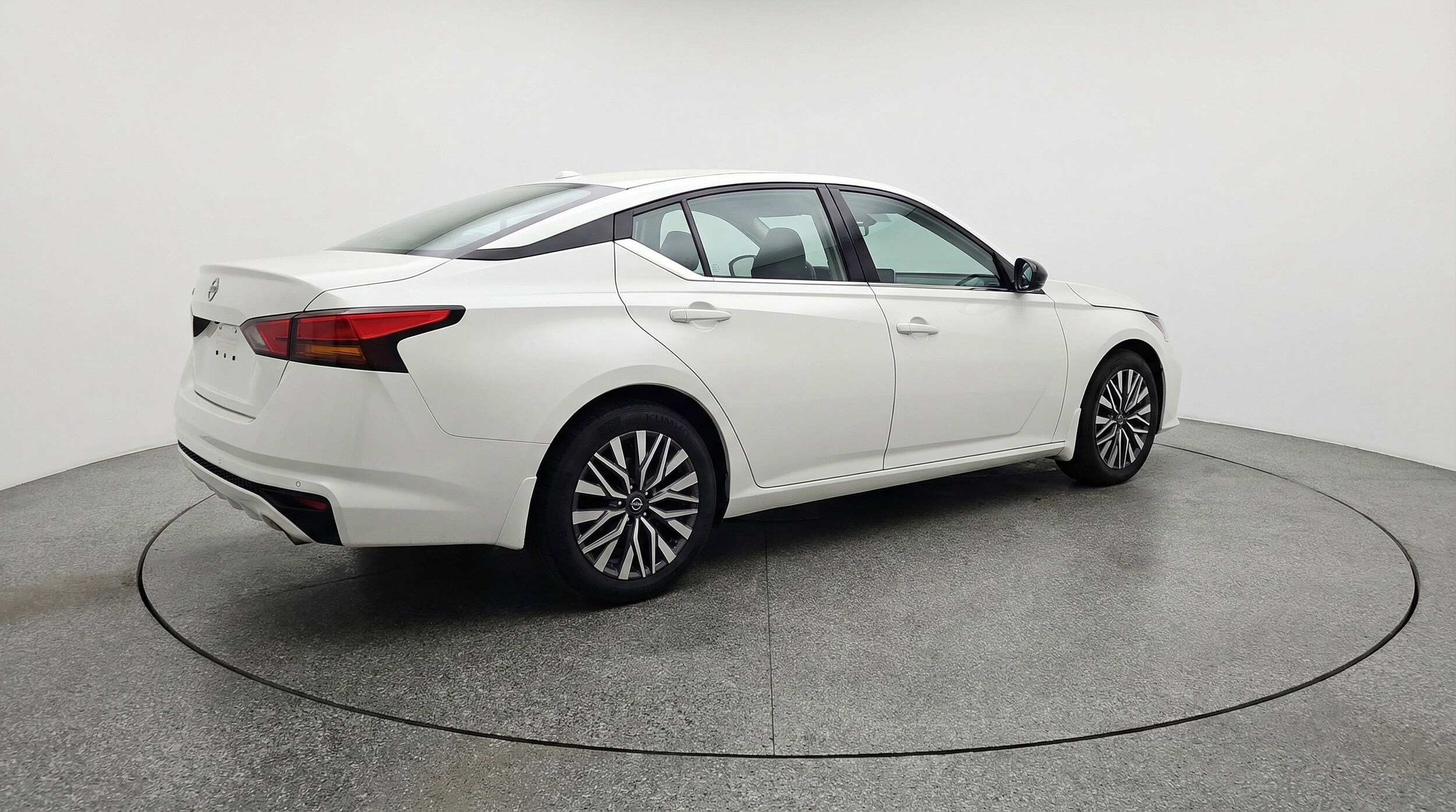 Thumbnail: 2025 Nissan Altima - 9