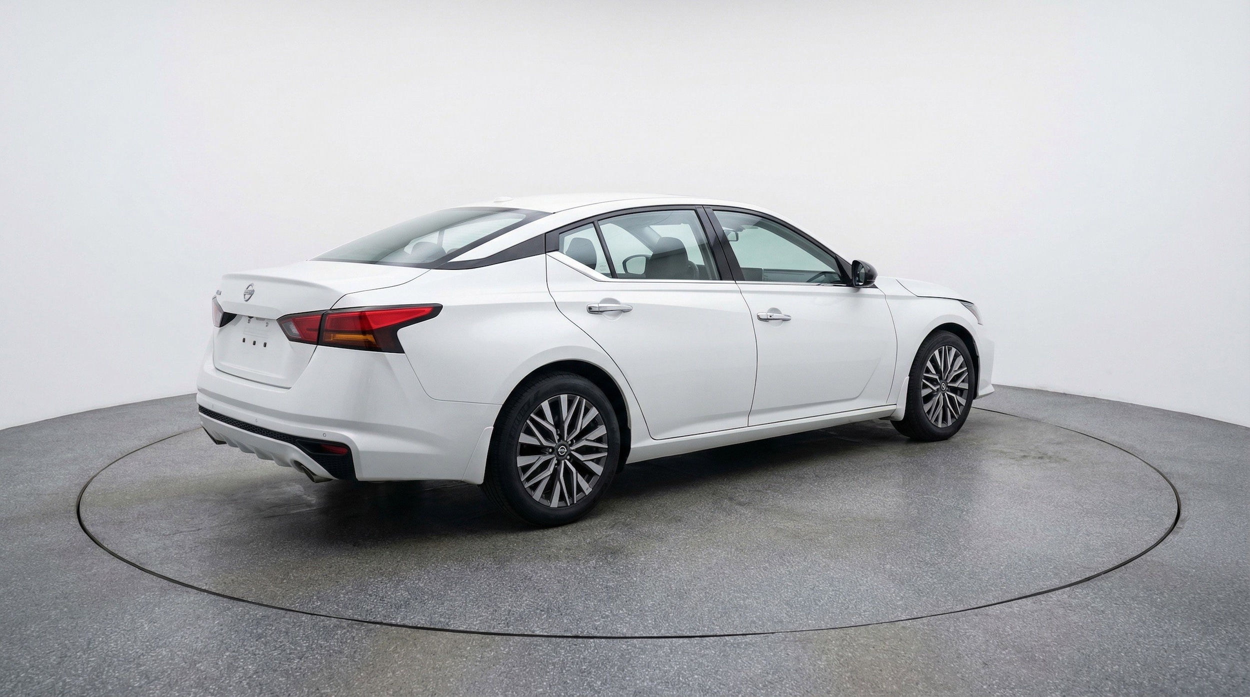 Thumbnail: 2025 Nissan Altima - 9