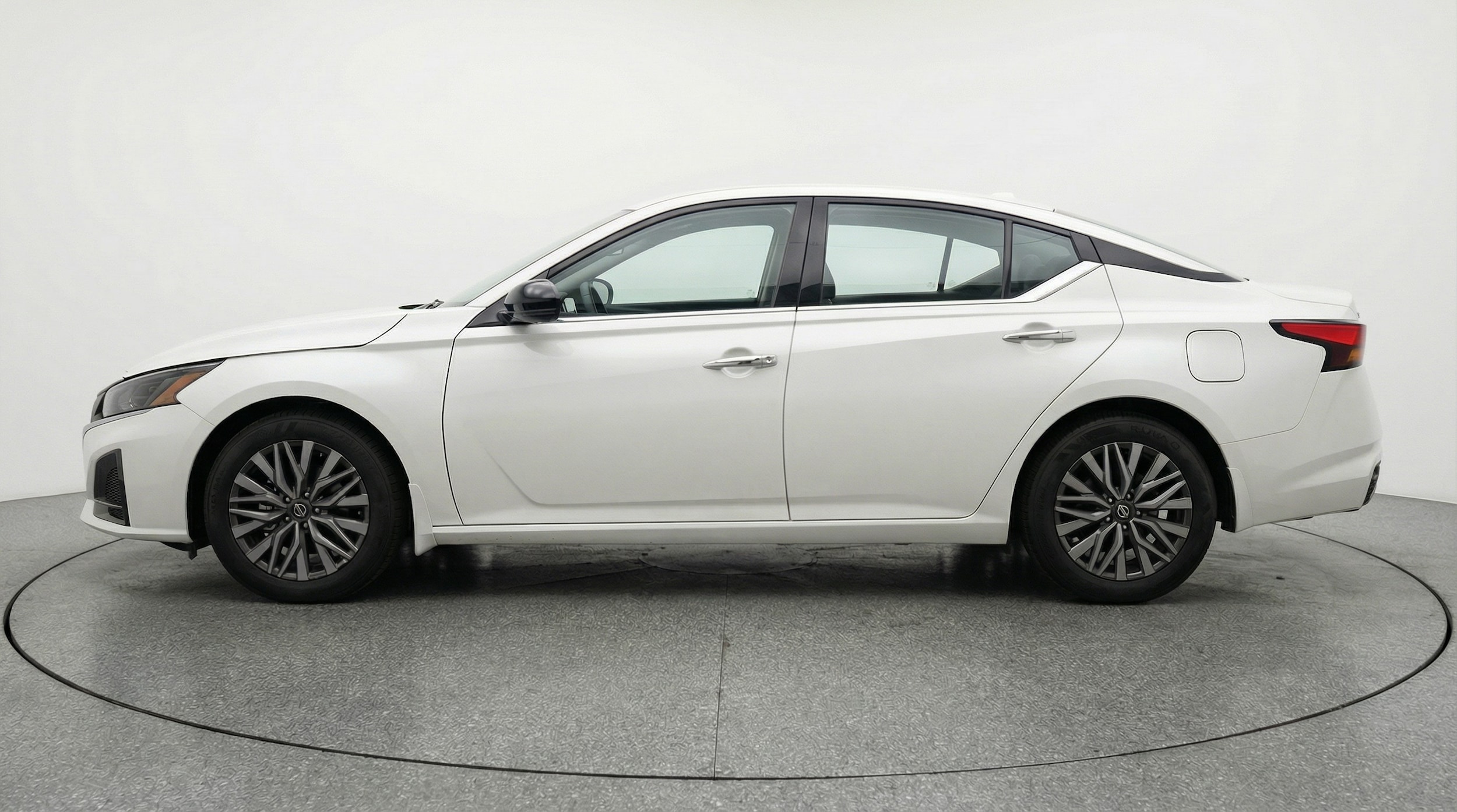 Thumbnail: 2025 Nissan Altima - 4