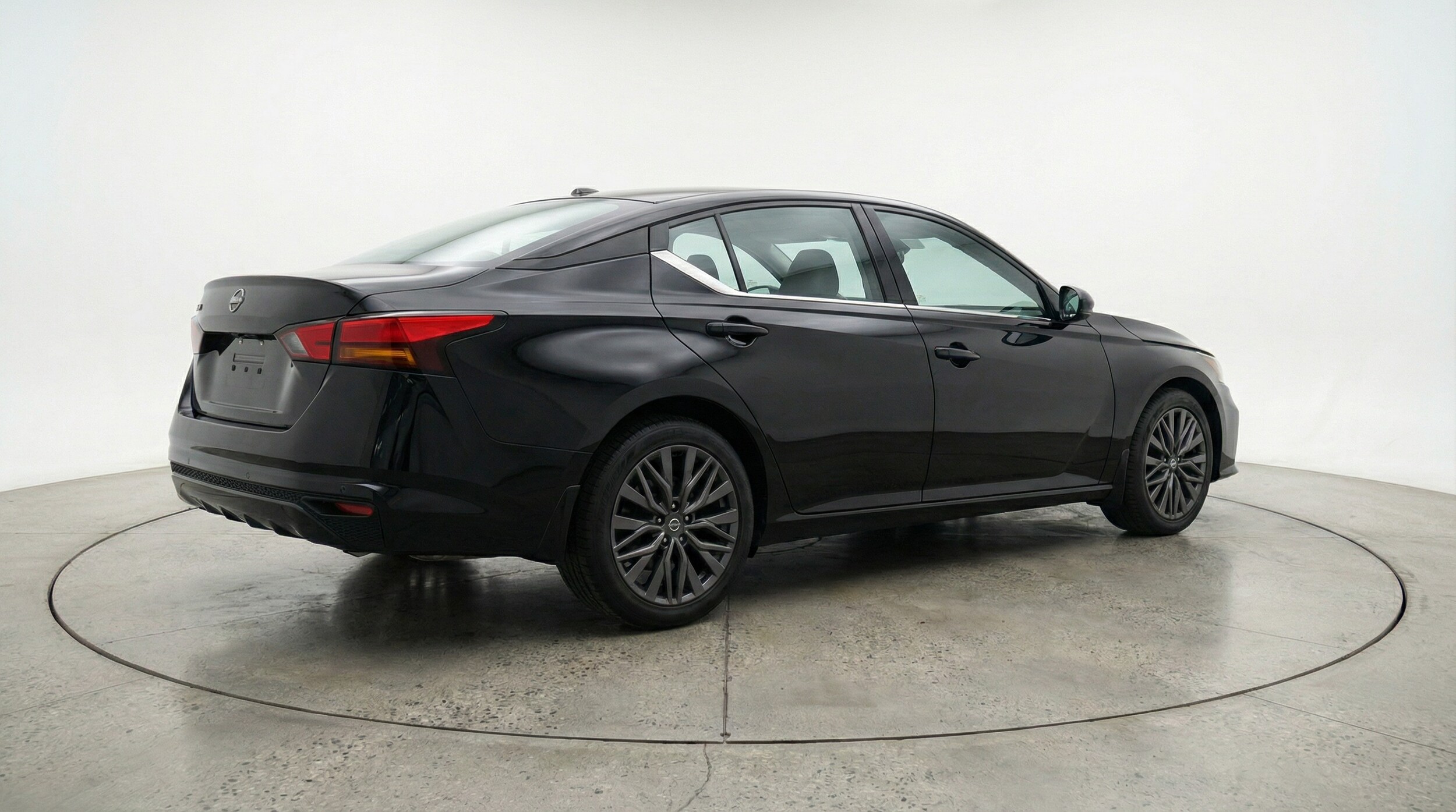 Thumbnail: 2025 Nissan Altima - 7