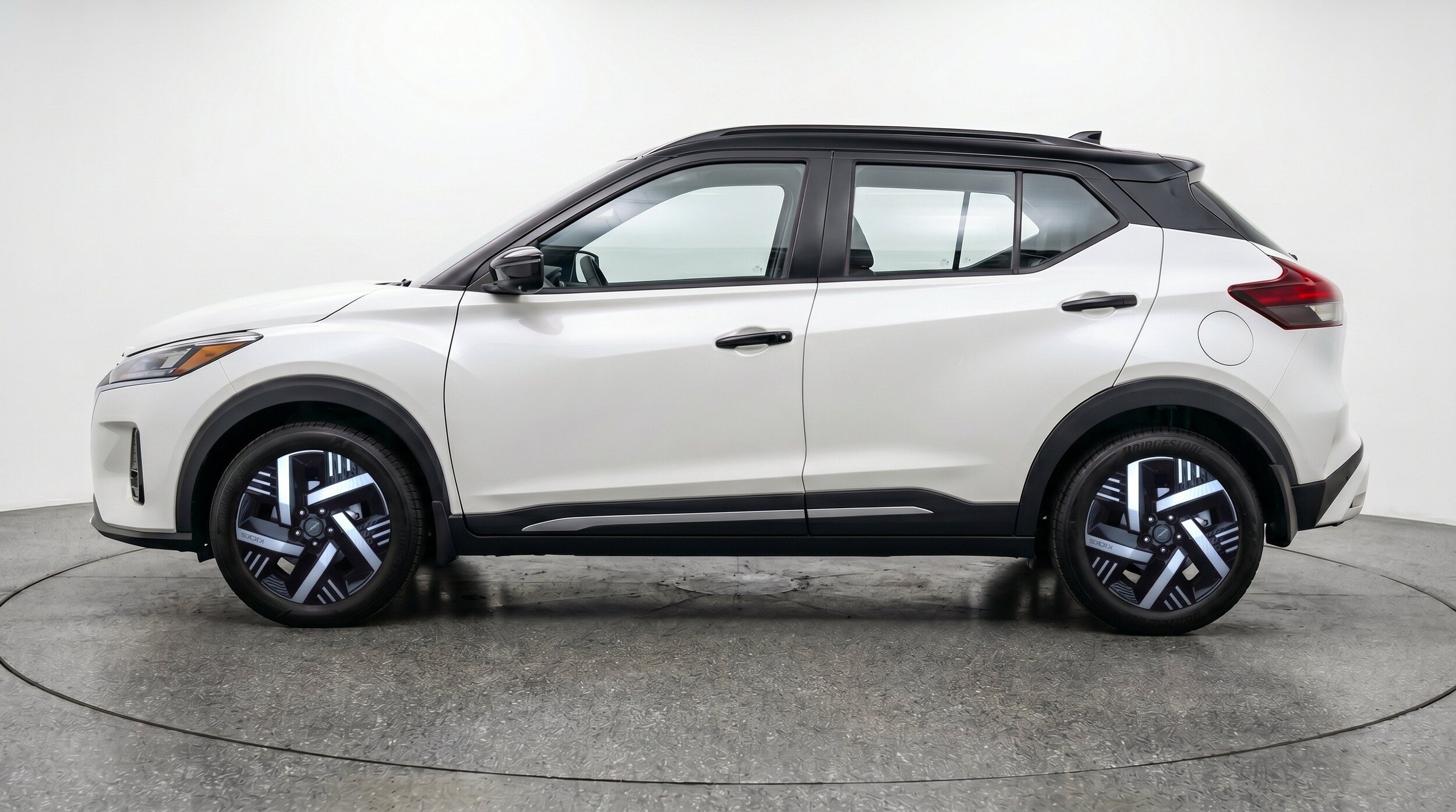 Thumbnail: 2026 Nissan Kicks - 5