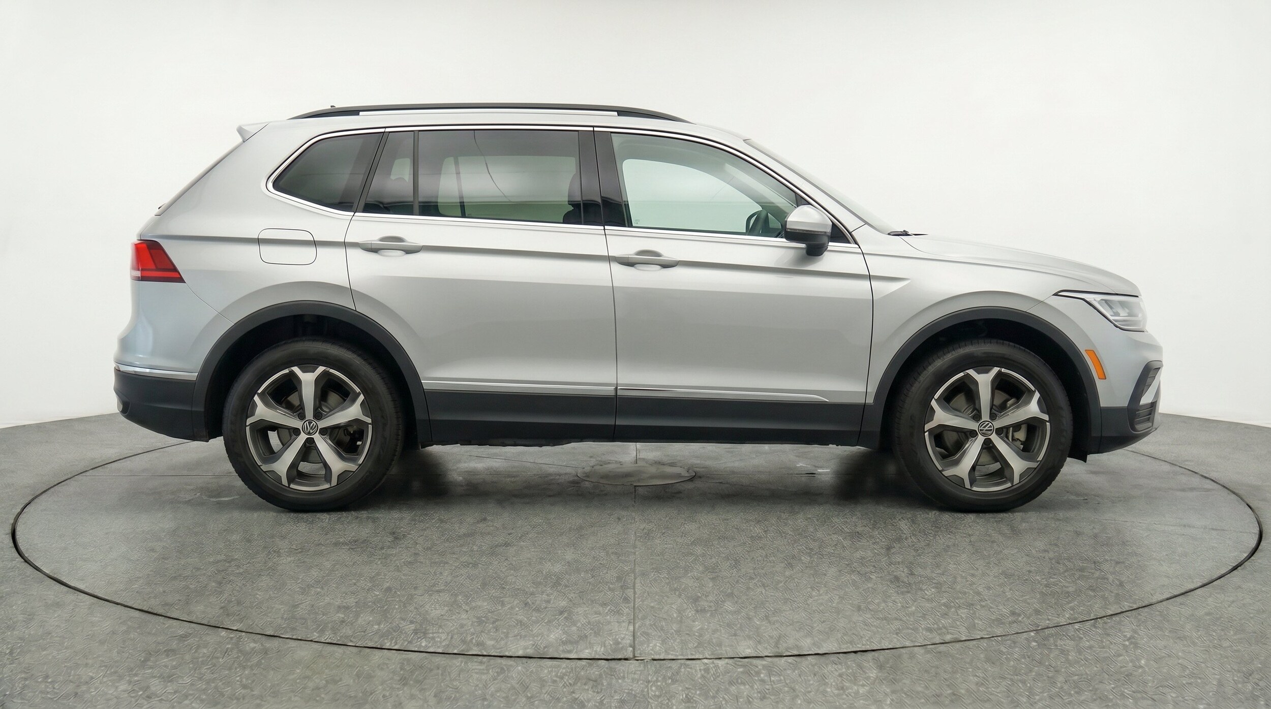 Thumbnail: 2026 Volkswagen Tiguan - 11