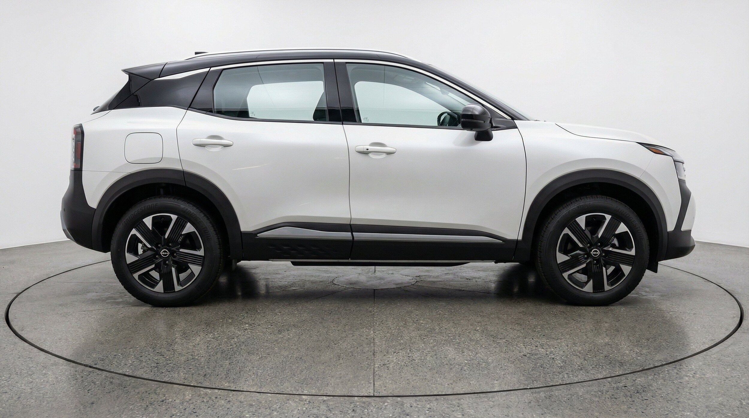 Thumbnail: 2026 Nissan Kicks - 11
