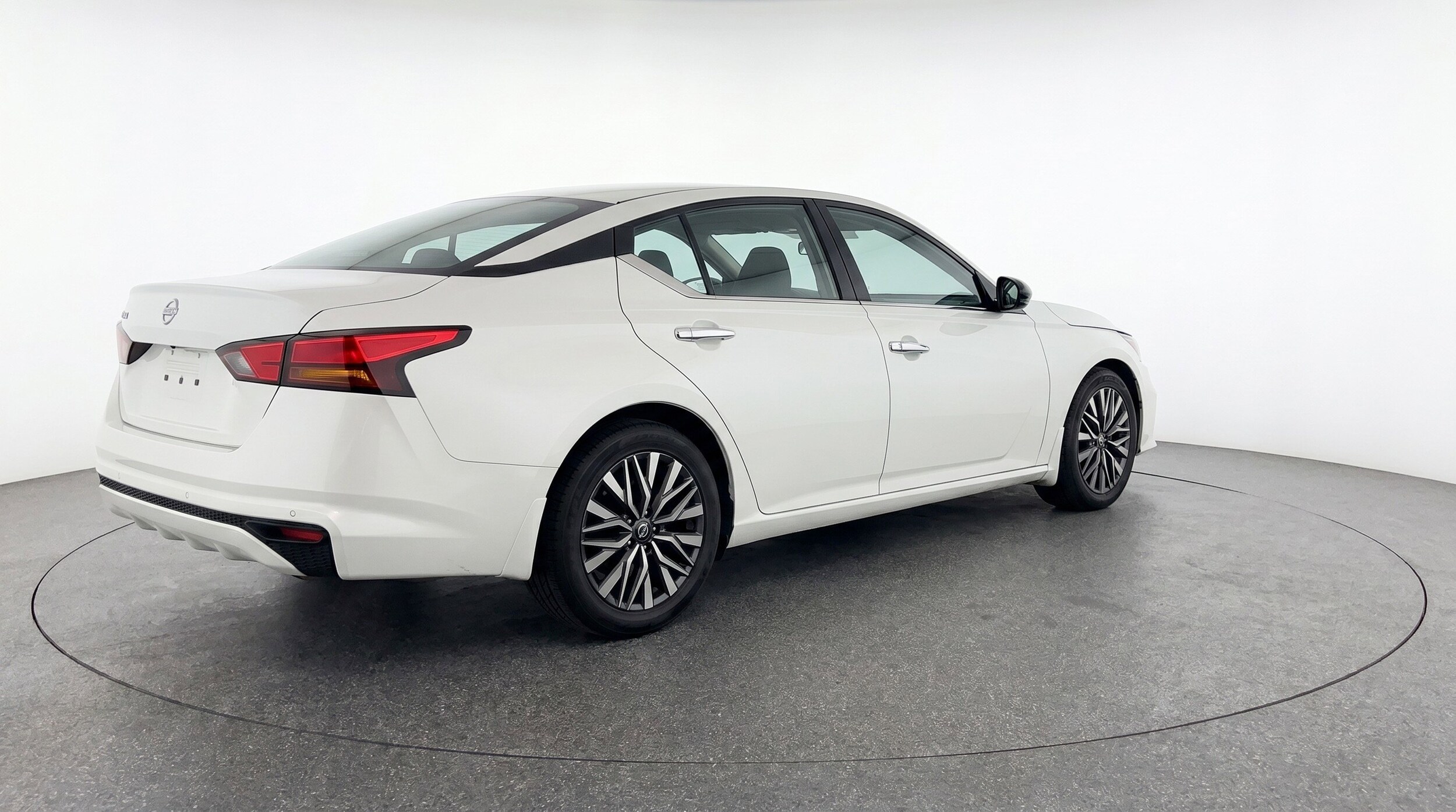 Thumbnail: 2025 Nissan Altima - 9