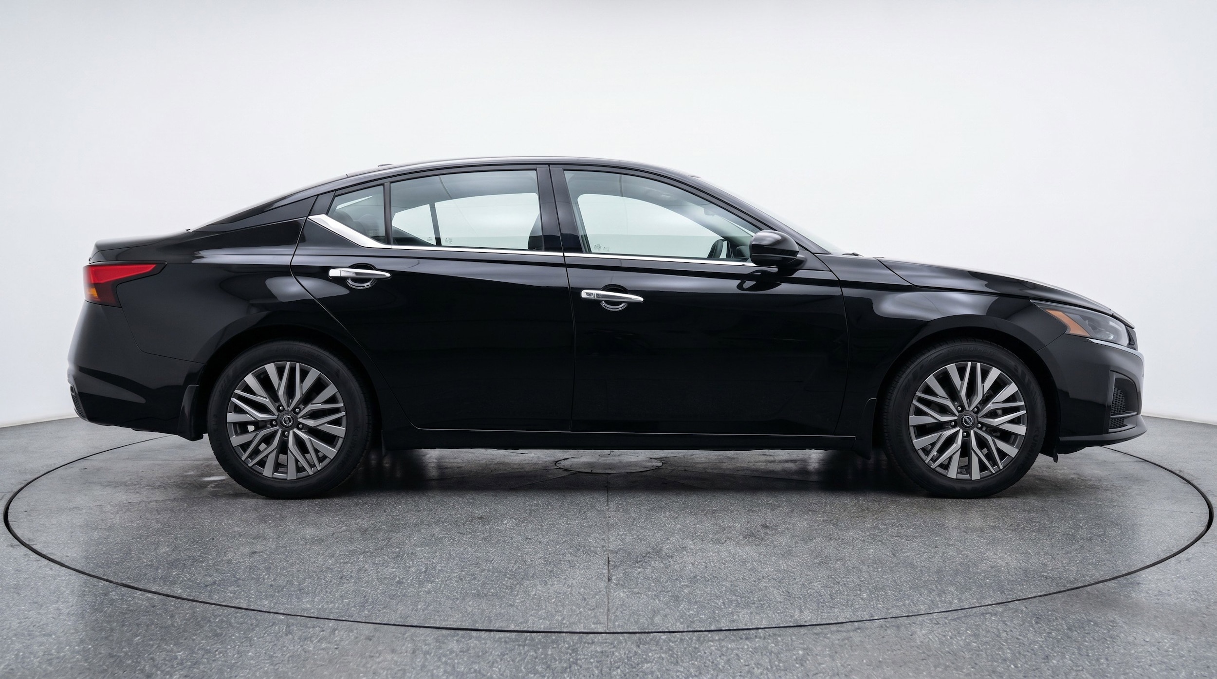 Thumbnail: 2025 Nissan Altima - 11