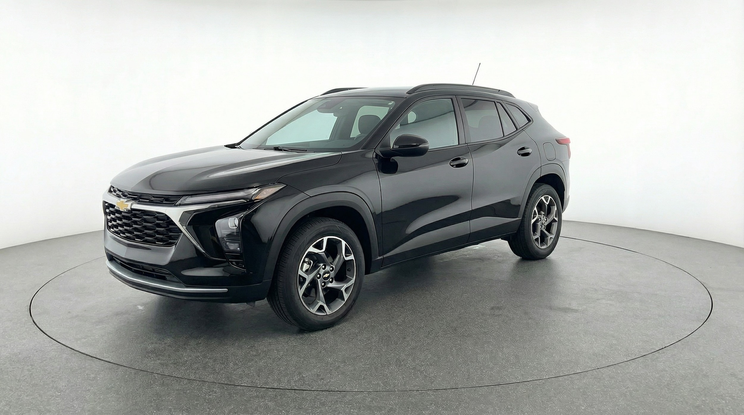 Thumbnail: 2025 Chevrolet Trax - 3