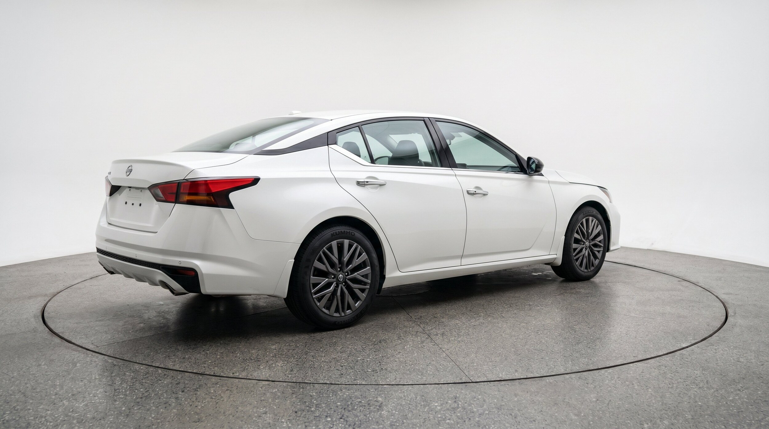 Thumbnail: 2025 Nissan Altima - 9