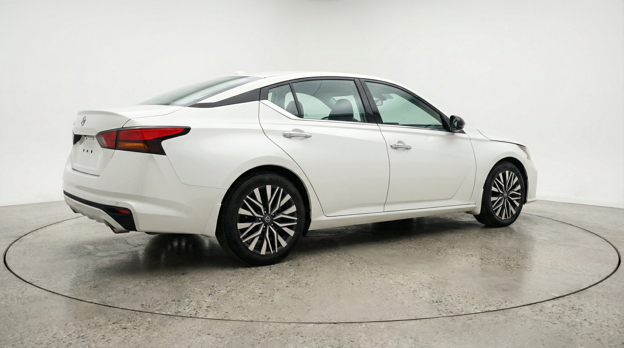 Thumbnail: 2025 Nissan Altima - 9