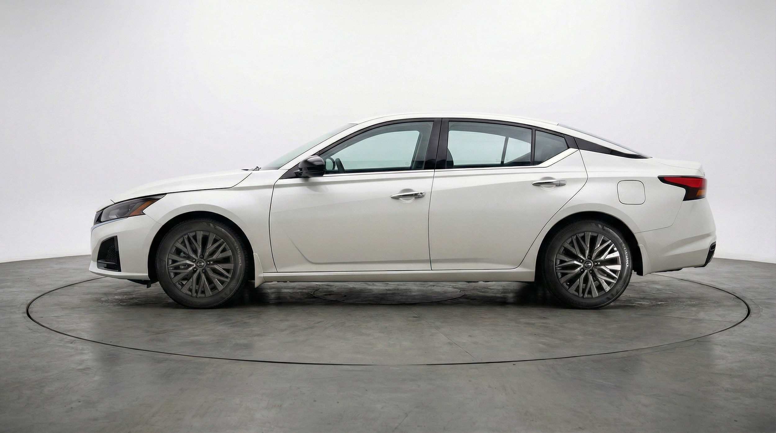 Thumbnail: 2025 Nissan Altima - 5