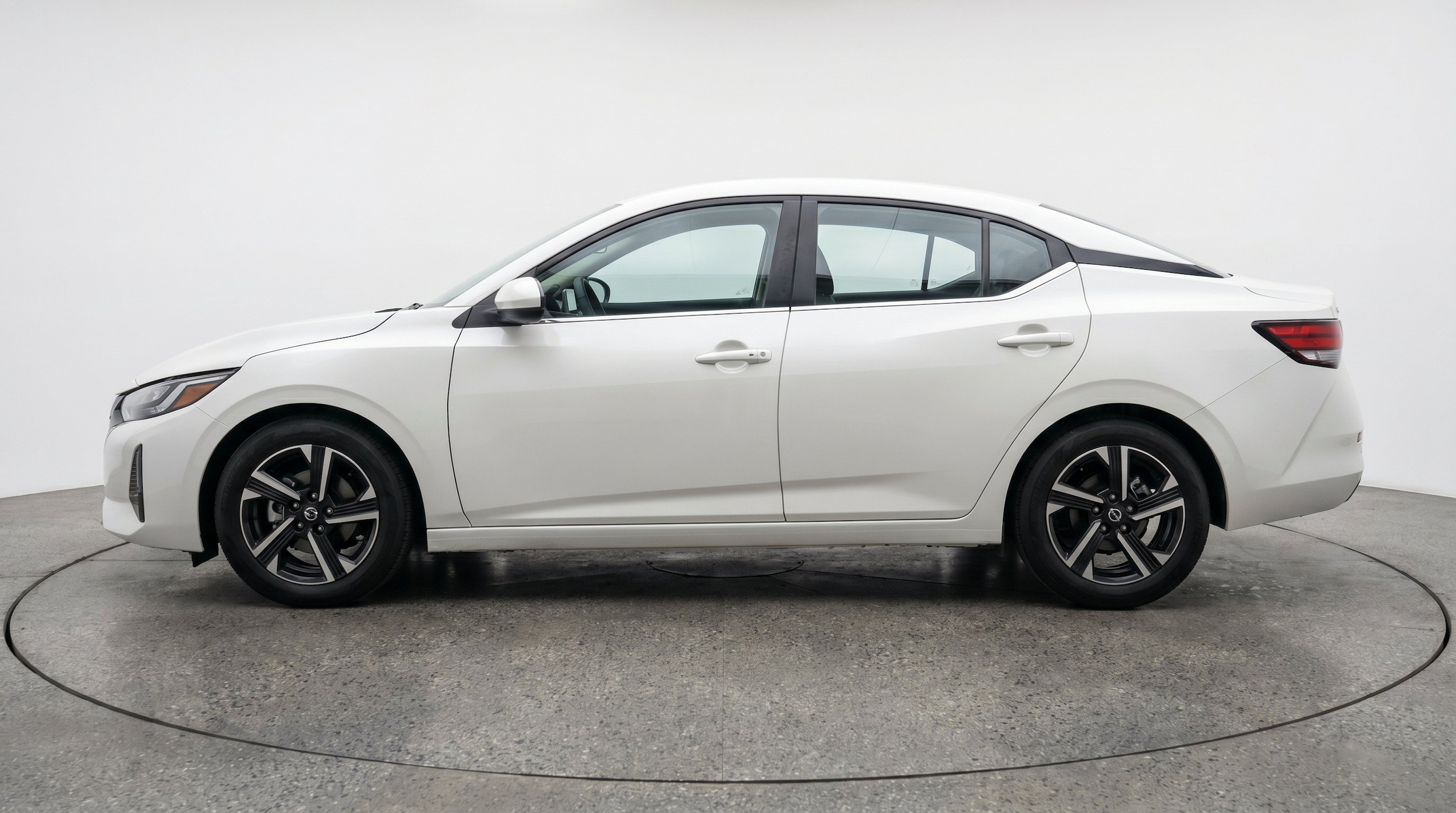 Thumbnail: 2025 Nissan Sentra - 5