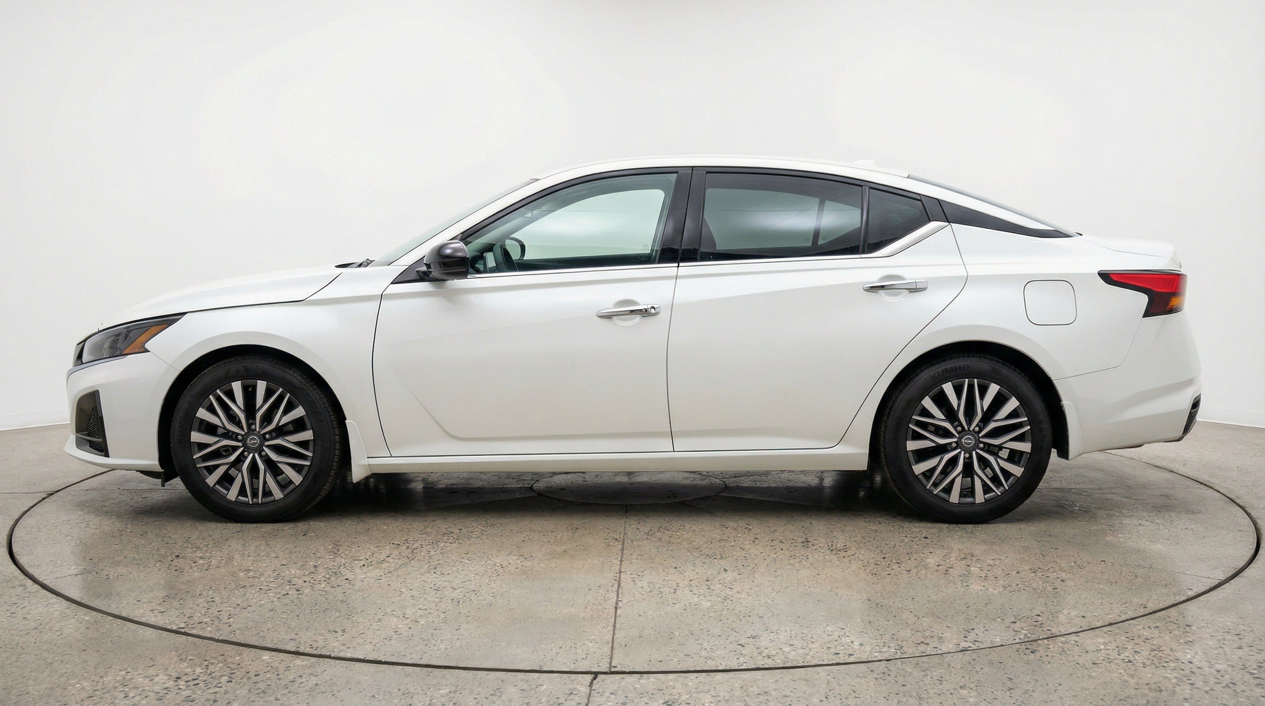 Thumbnail: 2025 Nissan Altima - 5