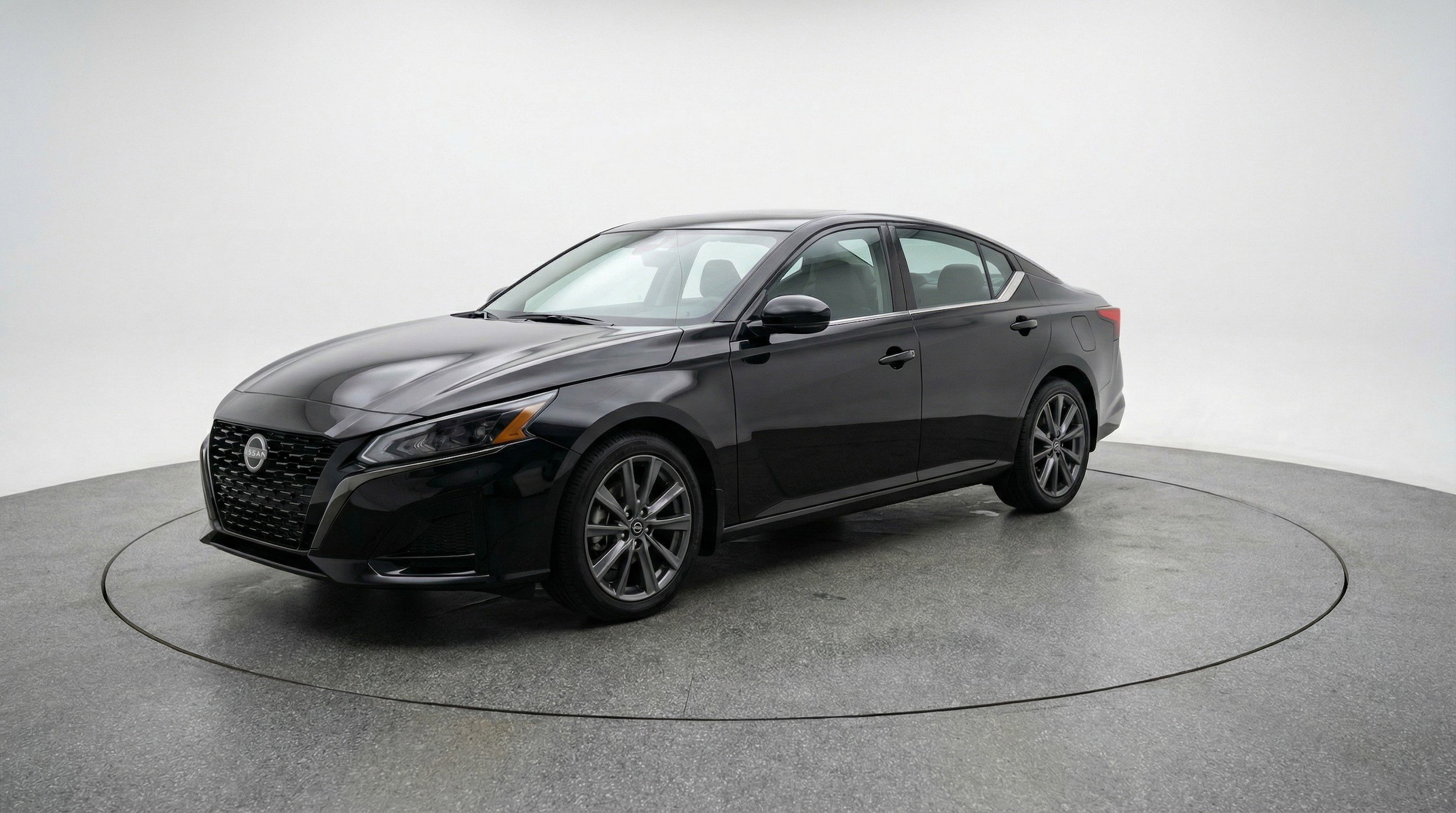 Thumbnail: 2025 Nissan Altima - 3