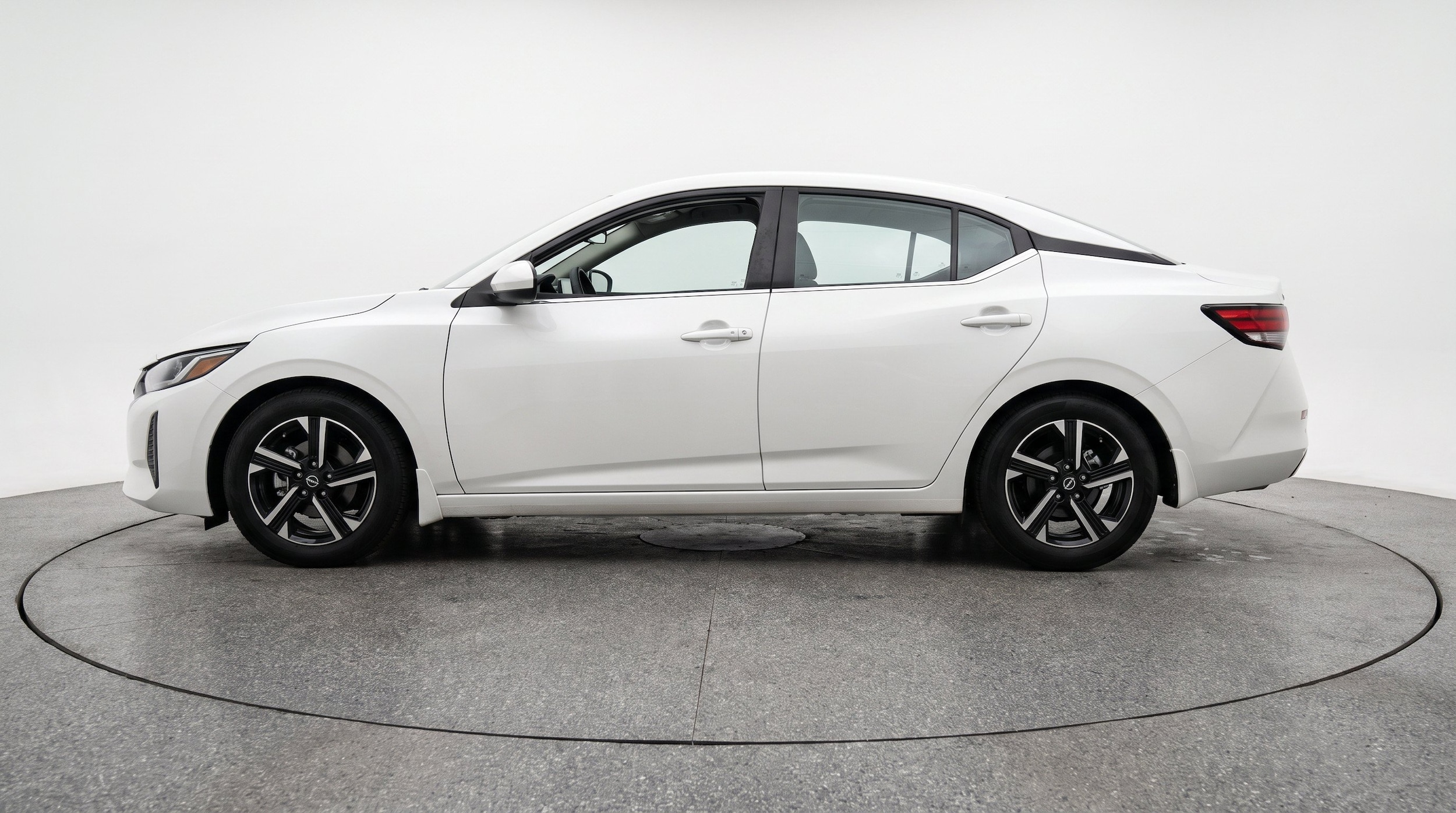 Thumbnail: 2025 Nissan Sentra - 5