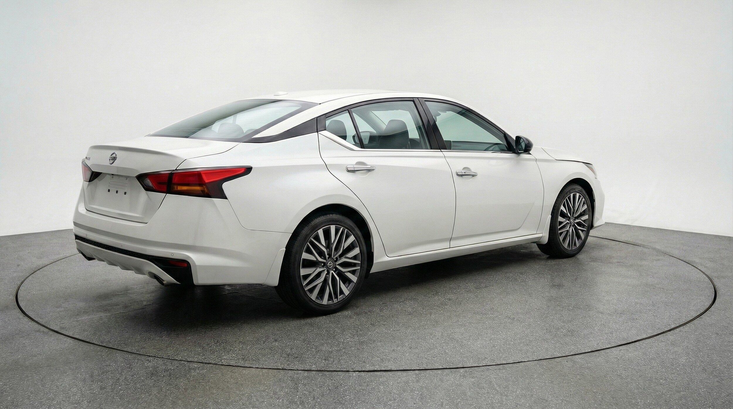 Thumbnail: 2025 Nissan Altima - 9