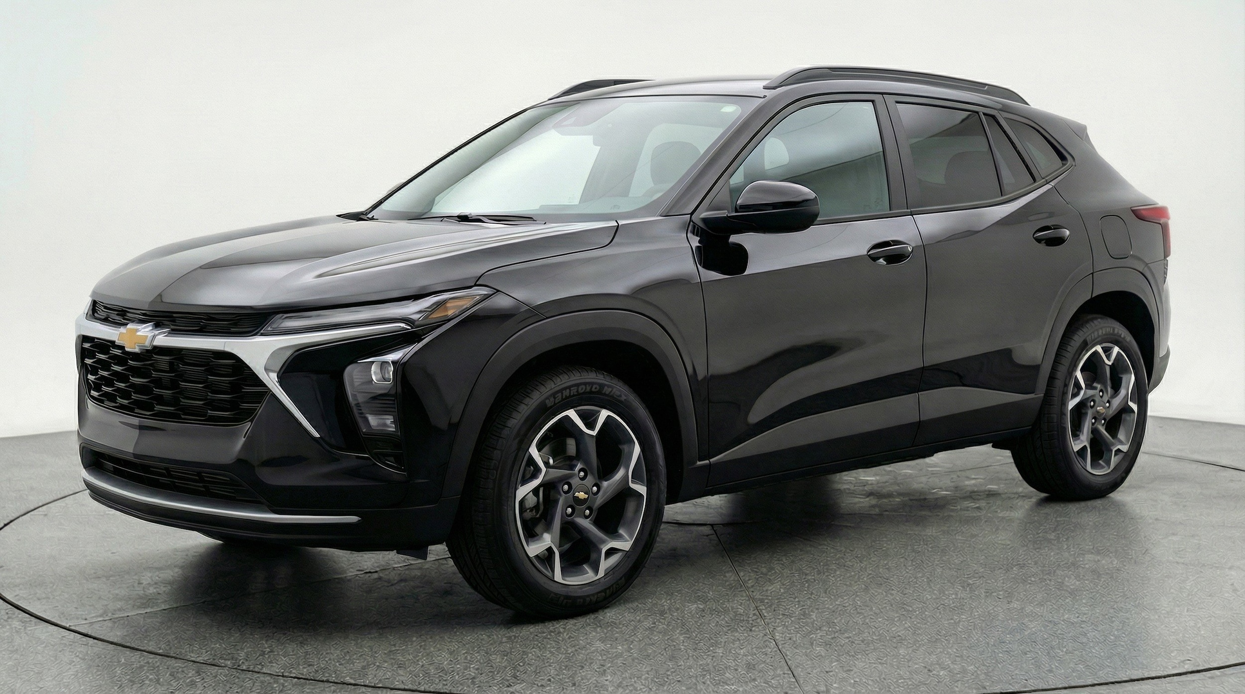 Thumbnail: 2025 Chevrolet Trax - 3