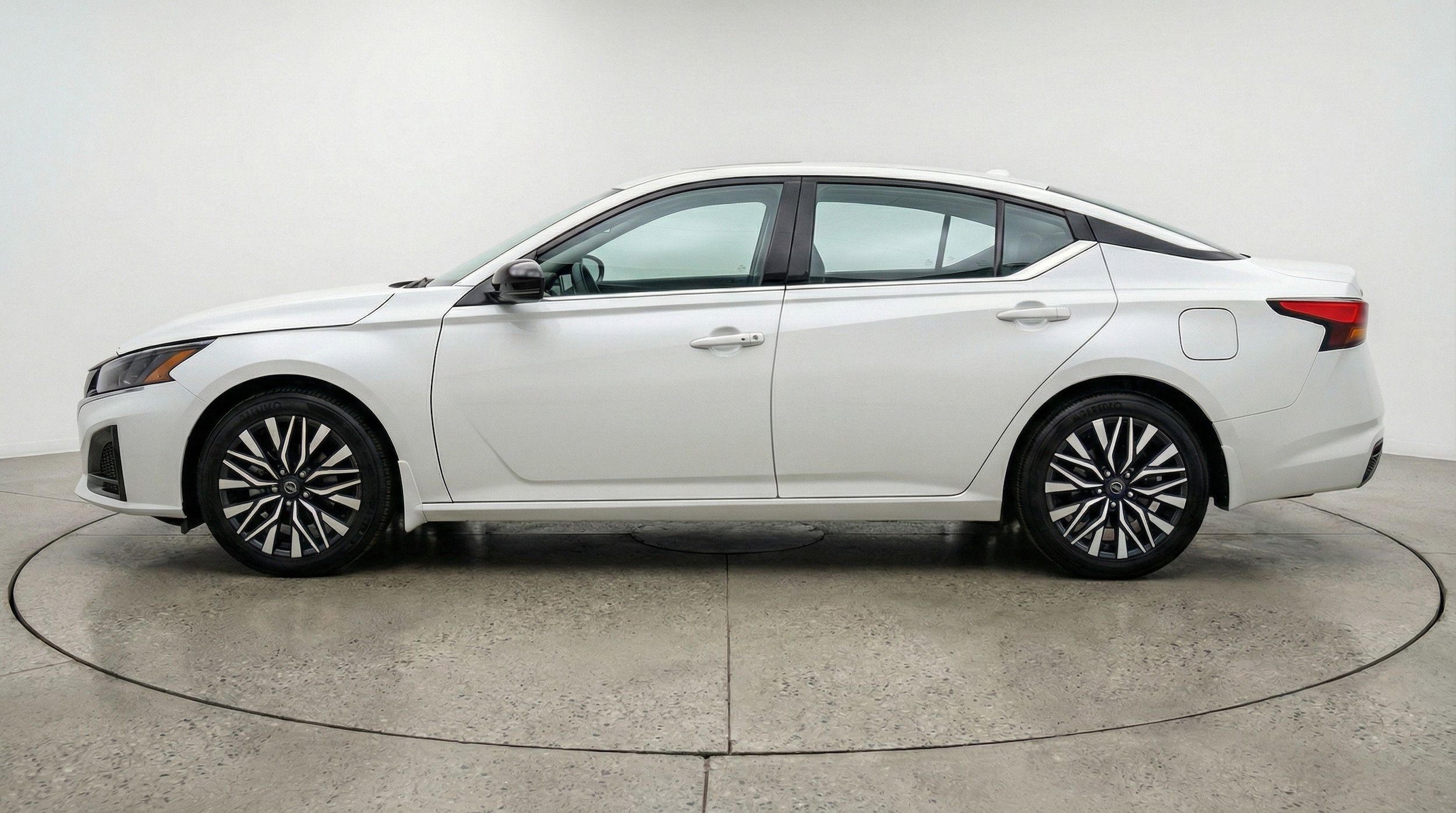 Thumbnail: 2025 Nissan Altima - 5