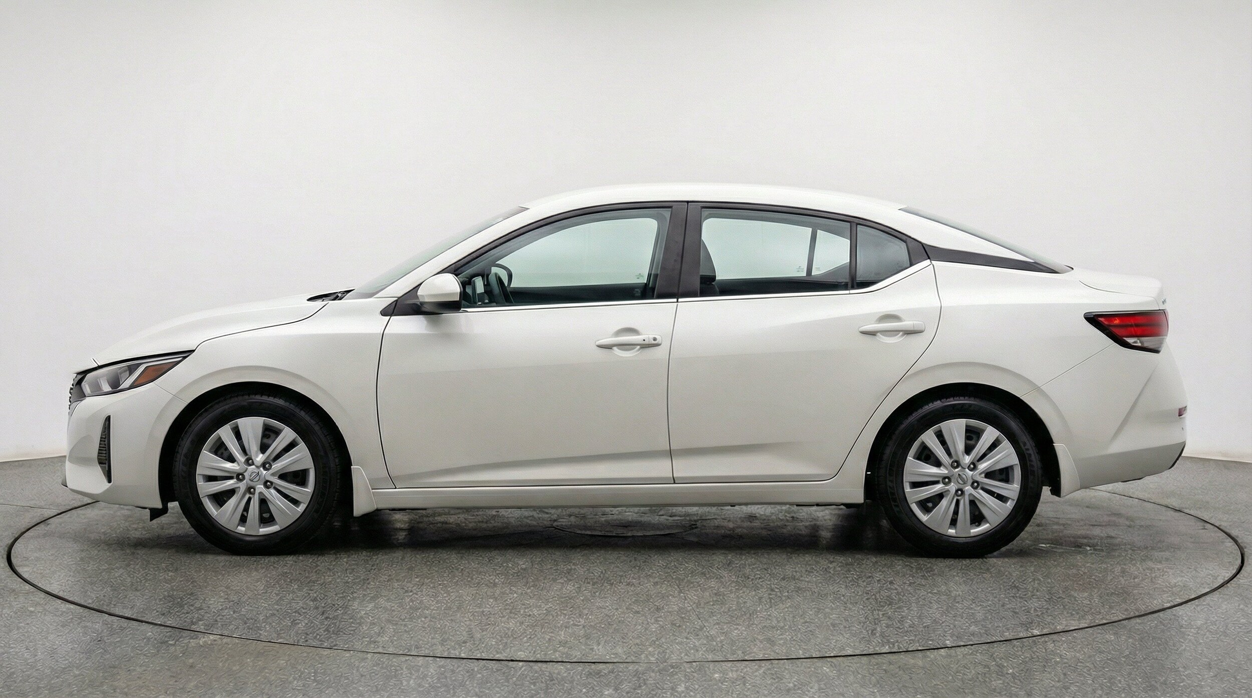 Thumbnail: 2025 Nissan Sentra - 5
