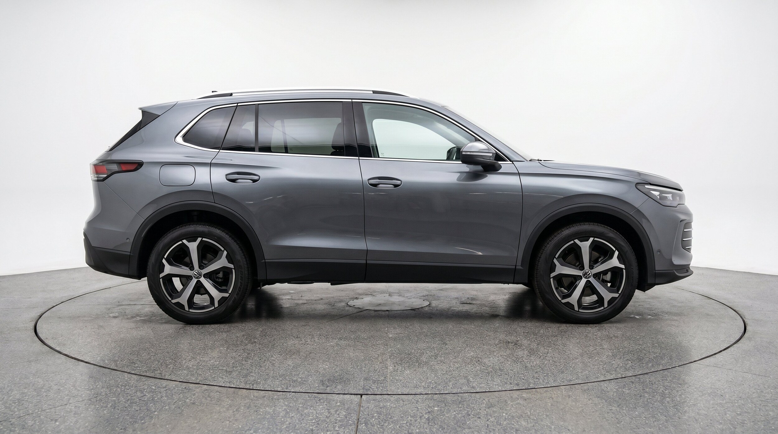 Thumbnail: 2026 Volkswagen Tiguan - 10