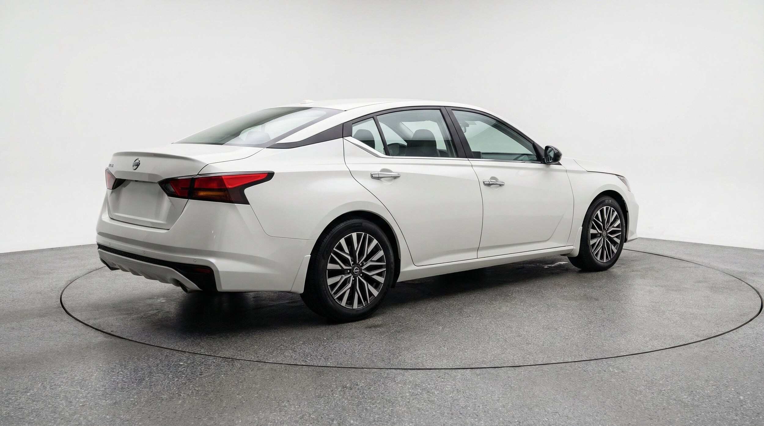 Thumbnail: 2025 Nissan Altima - 9