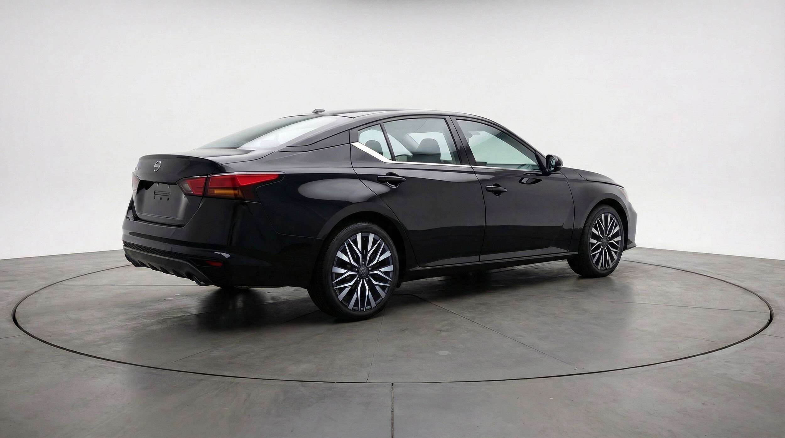 Thumbnail: 2025 Nissan Altima - 9