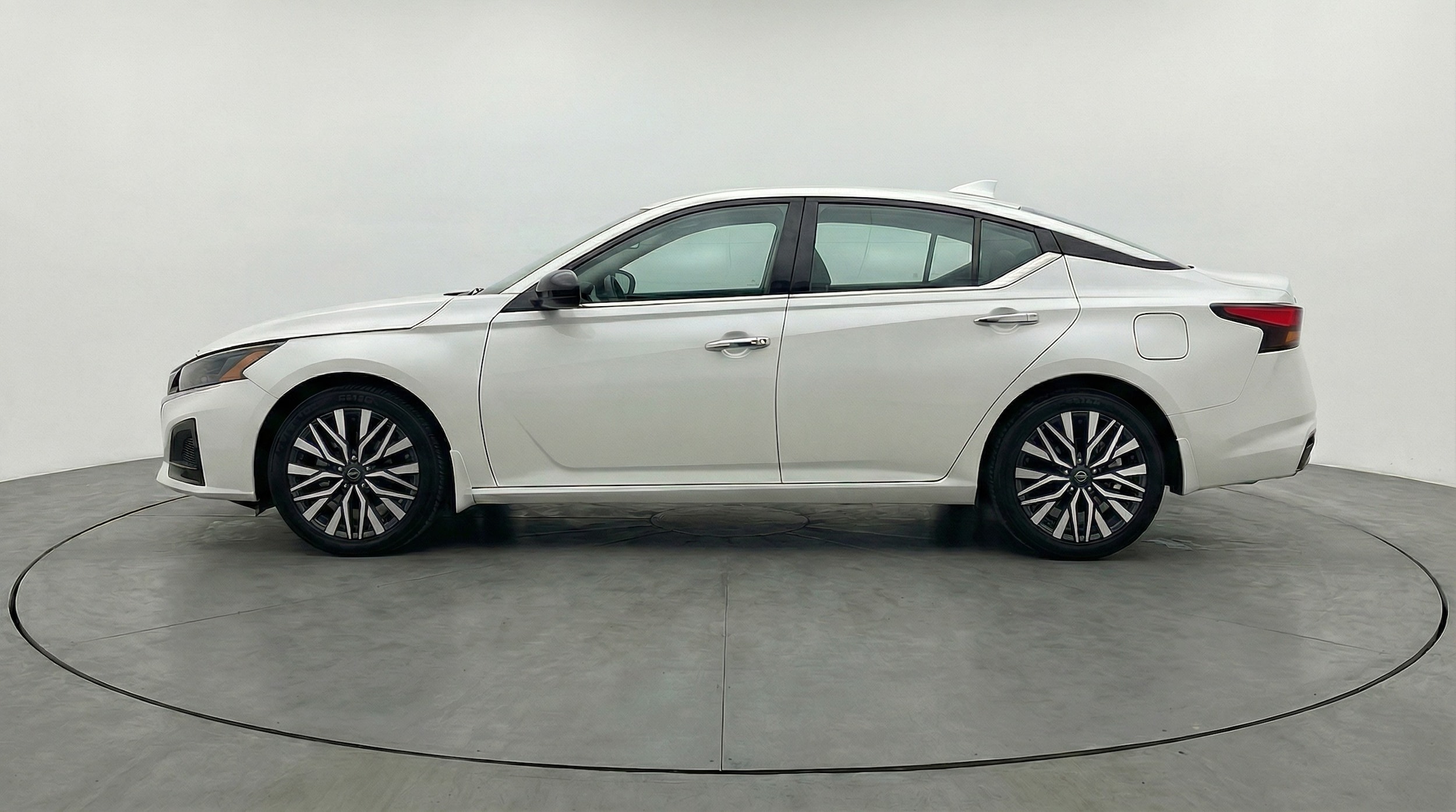 Thumbnail: 2025 Nissan Altima - 4